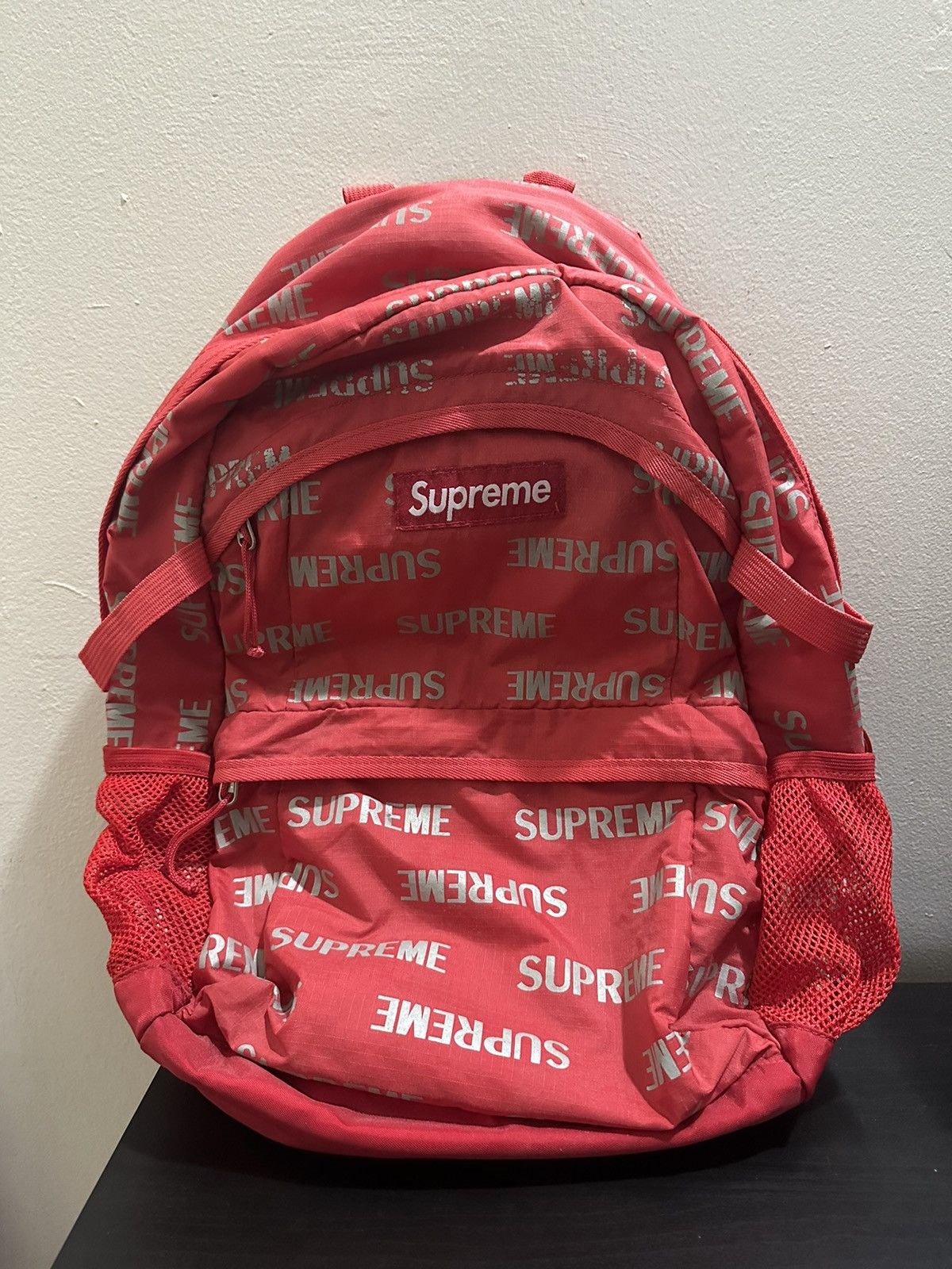 Supreme FW16 Supreme Reflective Repeat Logo Backpack Red Size ONE SIZE - 2 Thumbnail