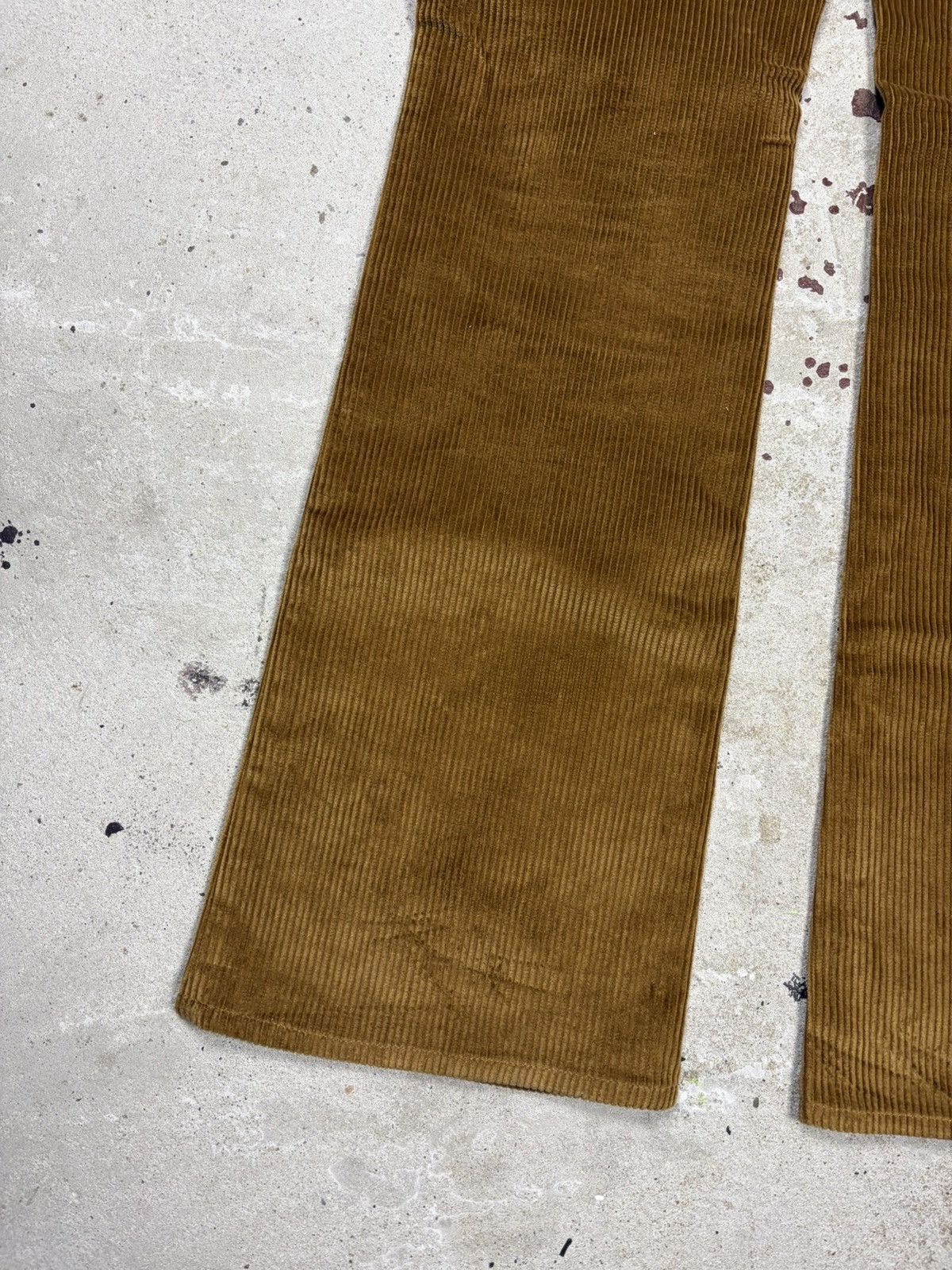 Dolce & Gabbana 2000s Dolce & Gabbana Corduroy Bootcut Pants Suede Leaves Size 30" / US 8 / IT 44 - 15 Thumbnail
