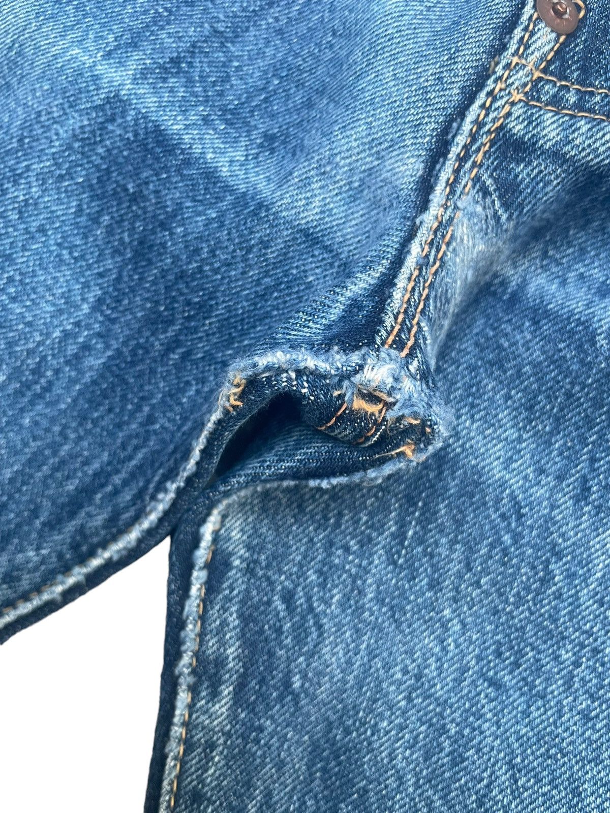 Levi's Vintage 2005 Levis 501 E 1937 Selvedge Denim Size US 31 - 4 Thumbnail