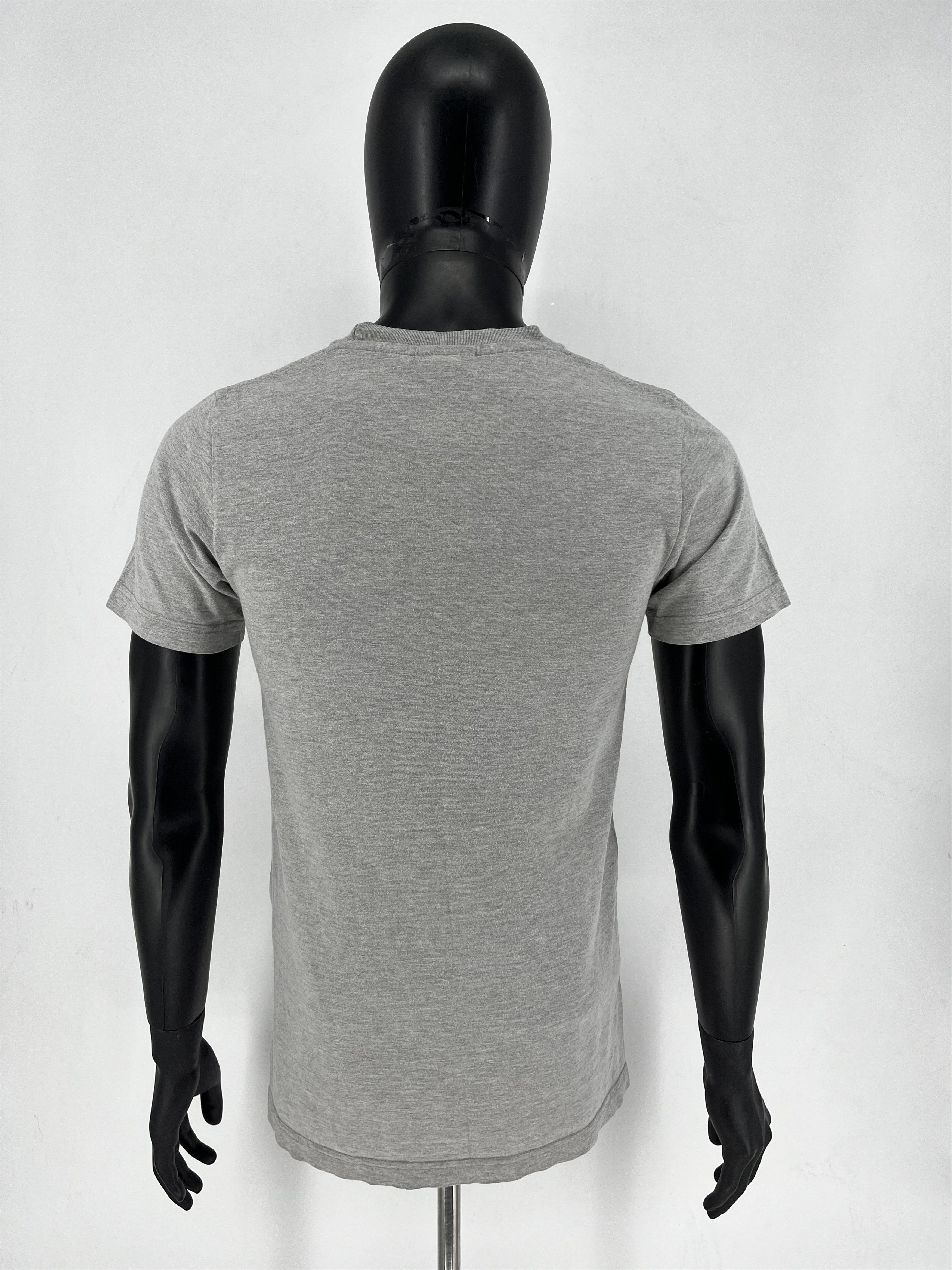 Other Vintage Y2K Nike Center Swoosh Logo T-Shirt Size S Size US S / EU 44-46 / 1 - 11 Thumbnail