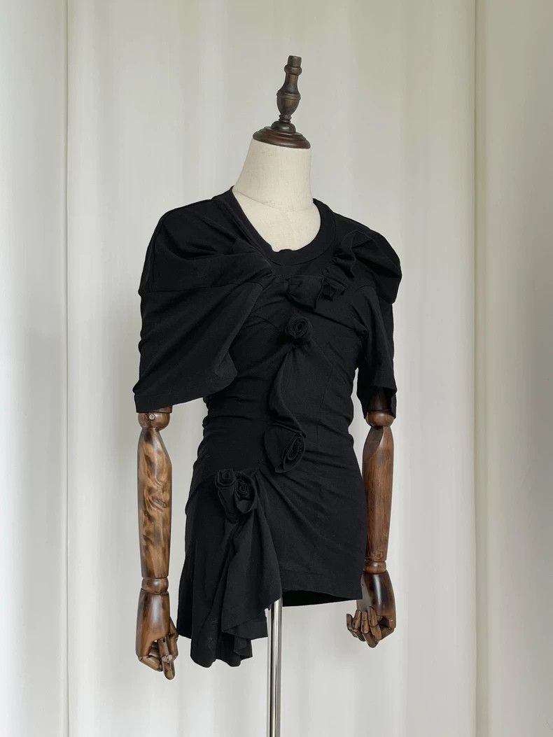 Comme des Garcons Comme Des Garcons Flower decorative twisted short-sleeved Size S / US 4 / IT 40 - 1 Thumbnail