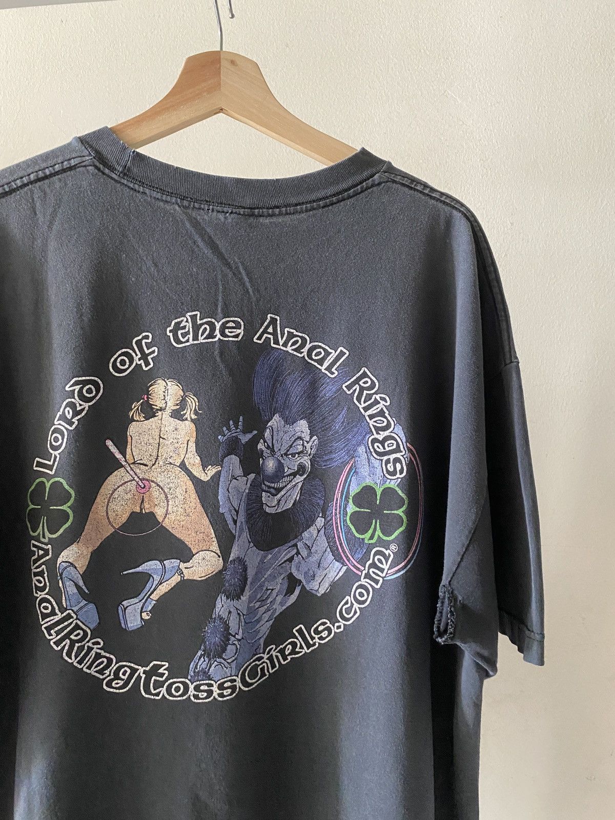 Vintage Vintage Faded Anal Ring Toss Humor Tee Size US XL / EU 56 / 4 - 4 Thumbnail