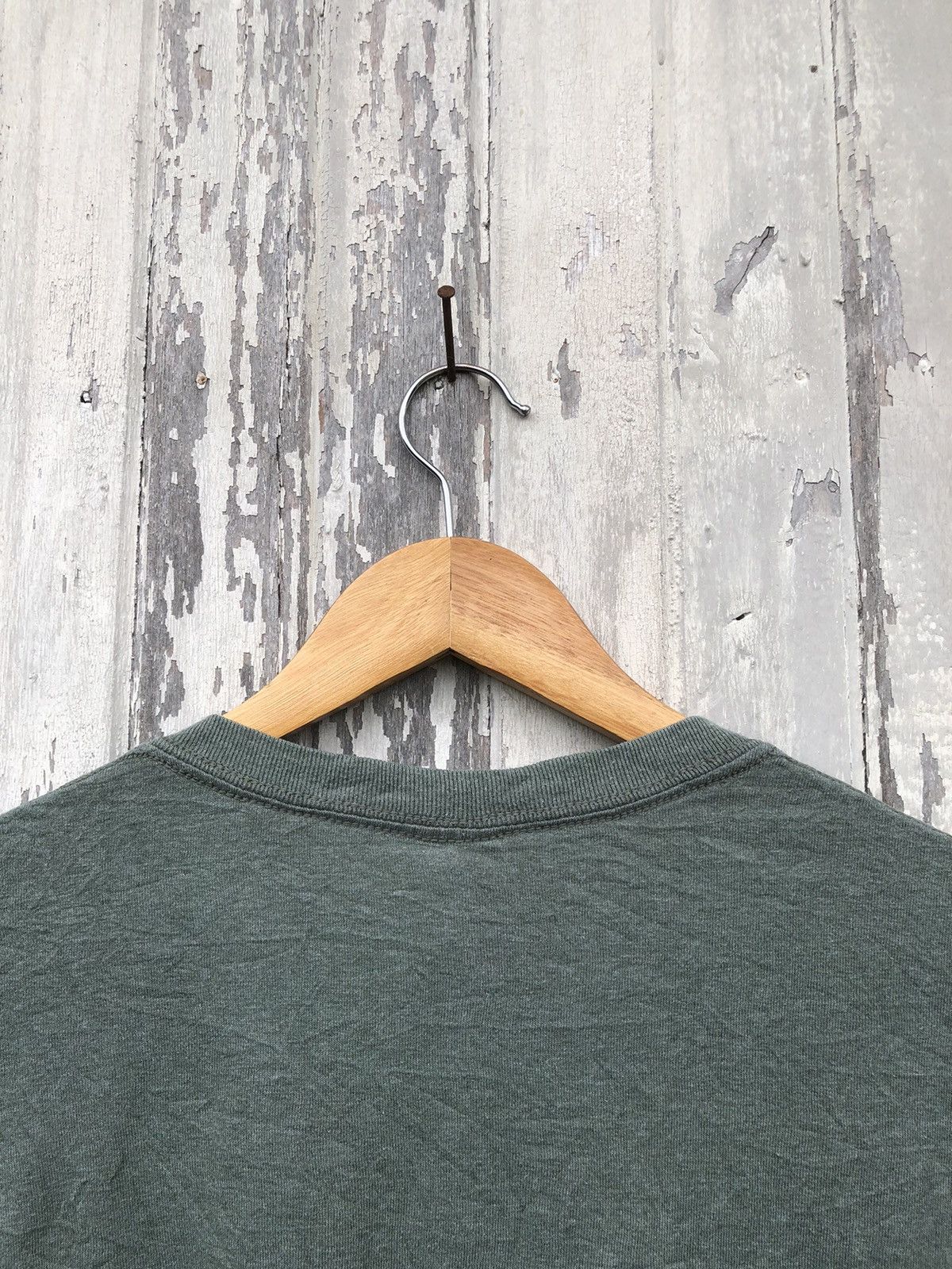 Japanese Brand × Realtree × Vintage Vintage Y2K Ford Realtree Centre Logo Tshirt Size US XL / EU 56 / 4 - 9 Thumbnail
