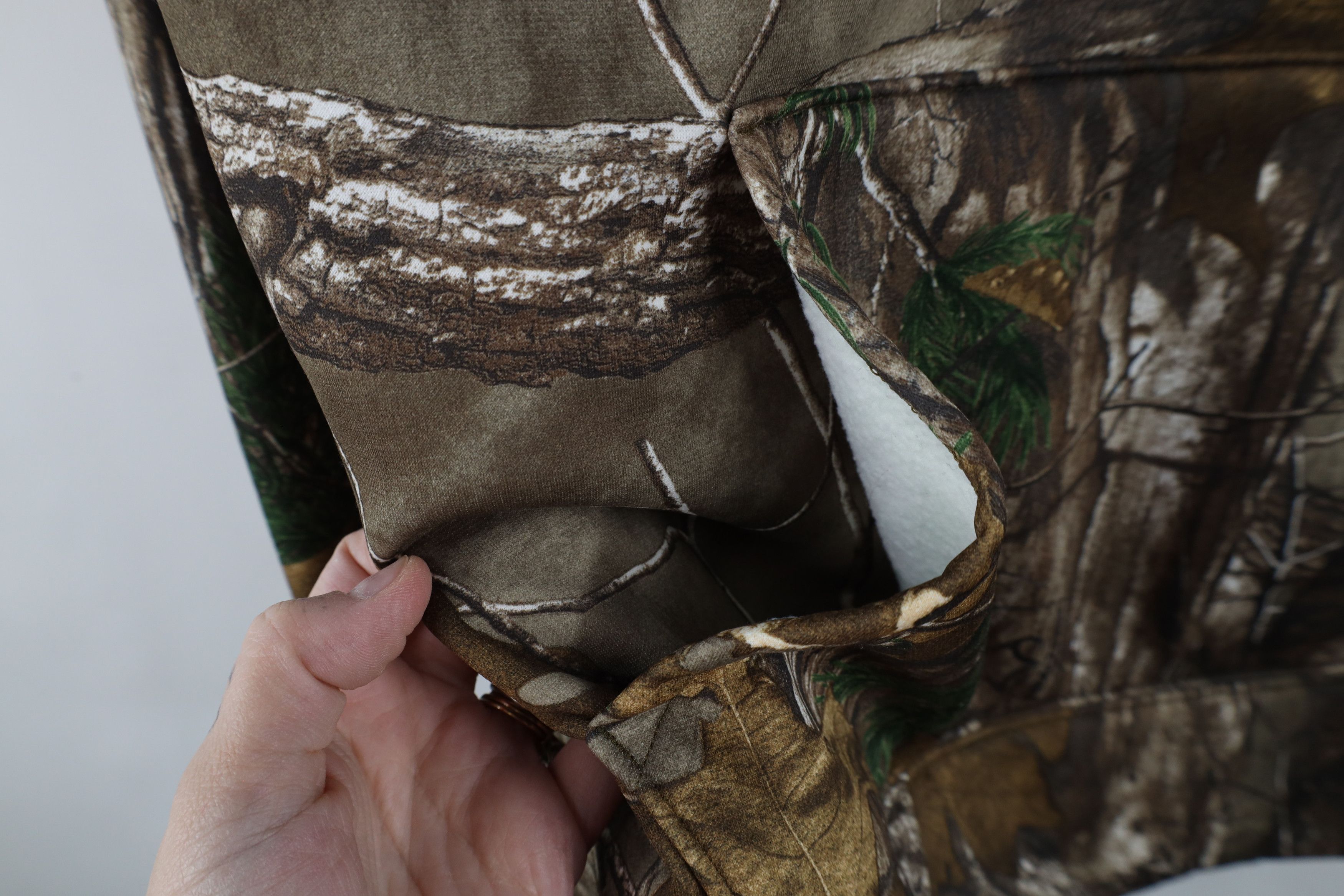 Under Armour × Vintage Under Armour Big Logo Realtree Camouflage Hoodie Sweatshirt Size S / US 4 / IT 40 - 7 Thumbnail