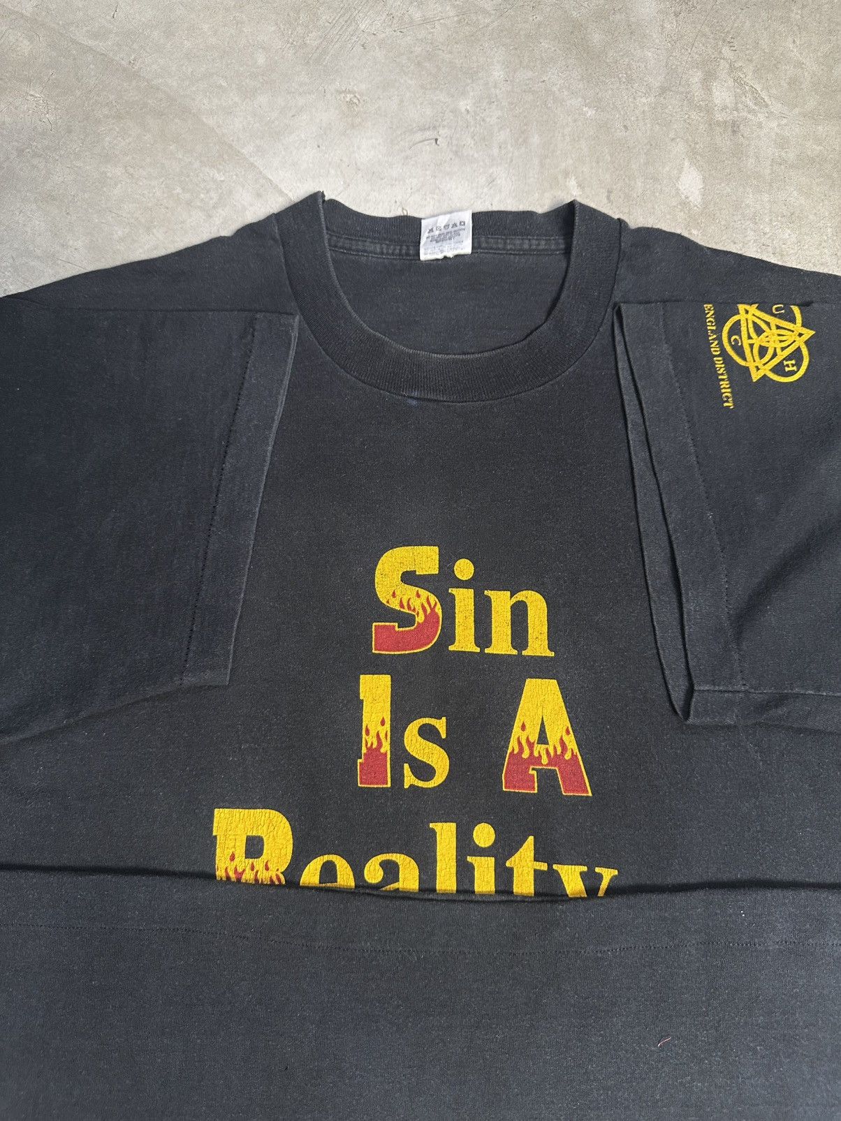 Fruit Of The Loom × Vintage Vintage "Sin Is A Reality" Graphic T-Shirt Size US XL / EU 56 / 4 - 2 Thumbnail