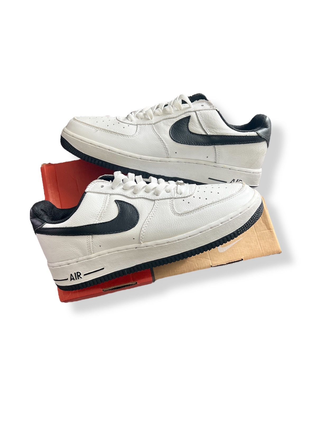 Nike 2005 Nike Air Force 1 Low - White/Black - Size 9.5 Size US 9.5 / EU 42-43 - 6 Thumbnail