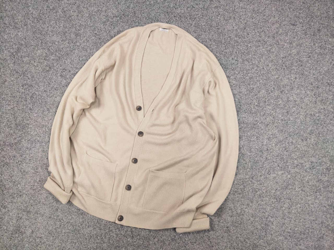 Vintage Vintage 80's Textured Beige milky knitted button Cardigan Size US L / EU 52-54 / 3 - 3 Thumbnail