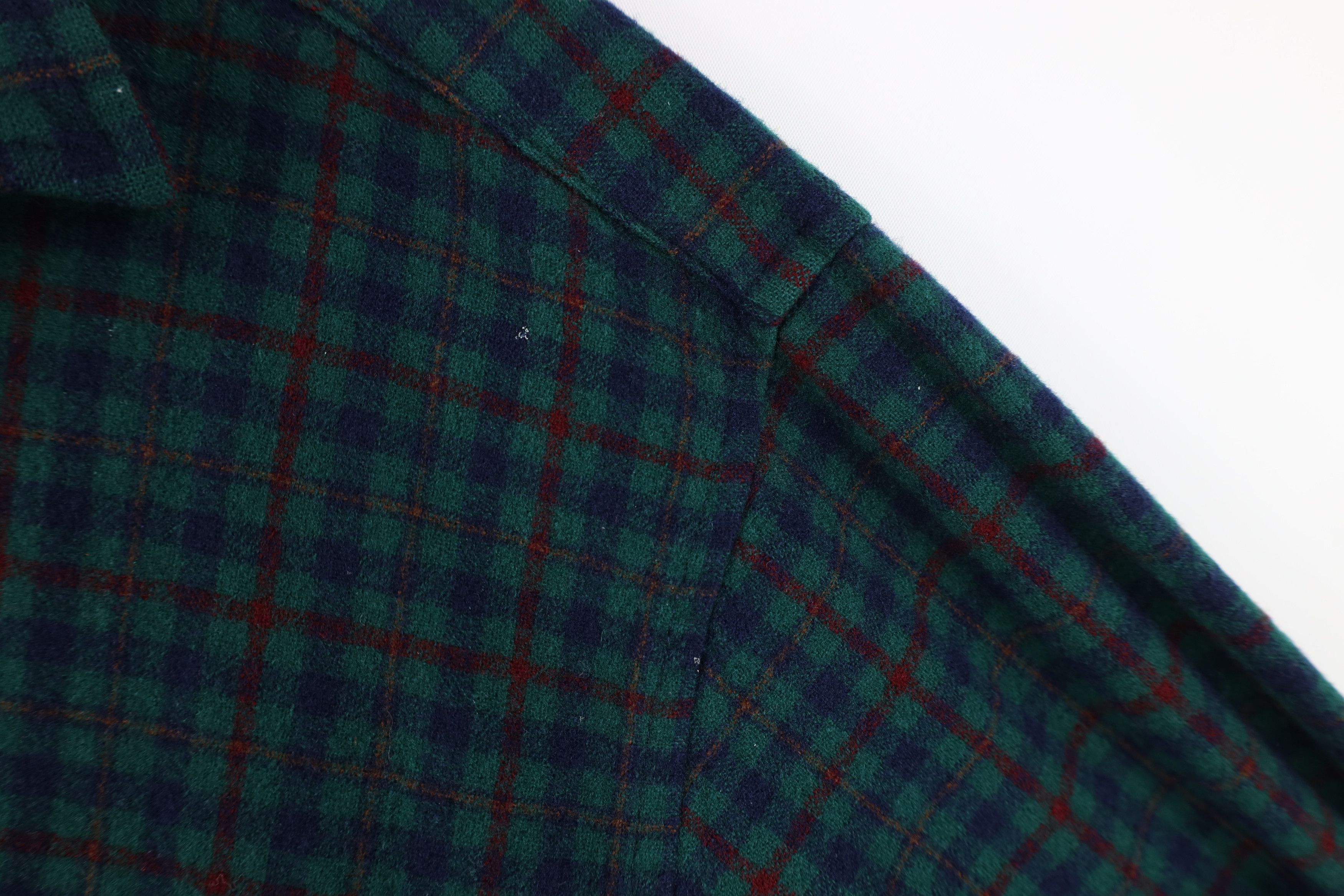 Pendleton Vintage 90s Pendleton Virgin Collared Button Shirt Plaid USA Size US L / EU 52-54 / 3 - 4 Thumbnail