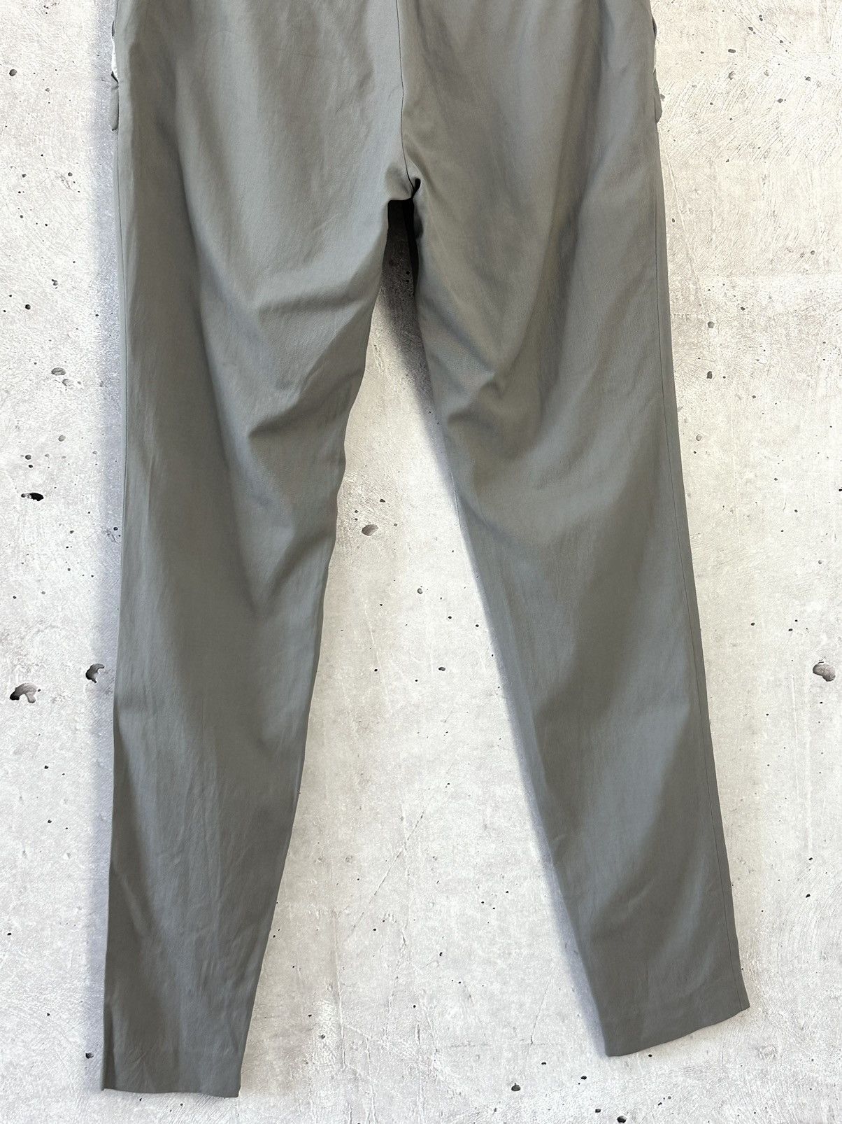 Gucci Gucci Vintage Grey Viscose Bondage Ankle Zip Pants Size 28" / US 6 / IT 42 - 9 Thumbnail