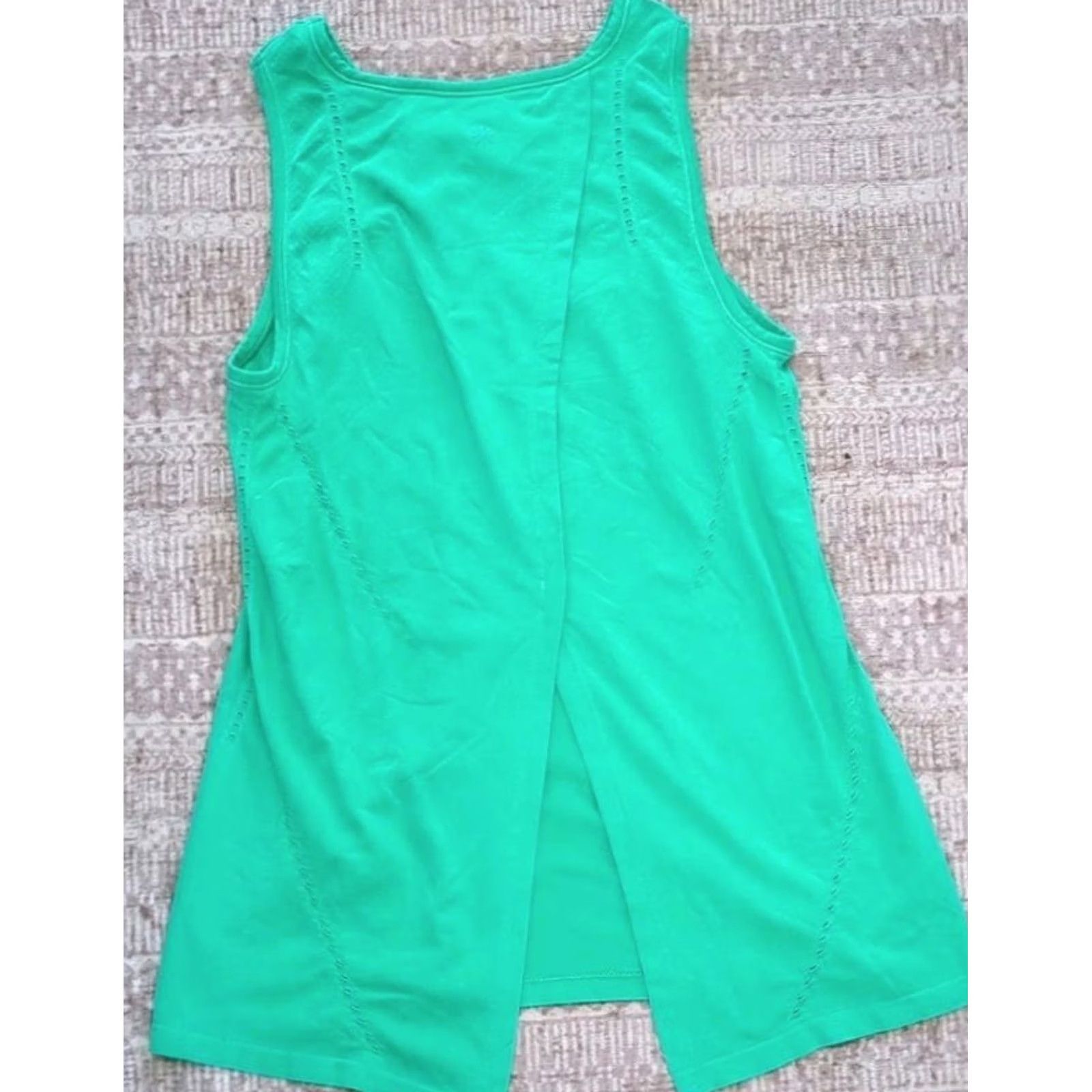 Athleta Athleta Tank Green Sleeveless Round Neck 100% Nylon Womens XS Pullover Activewear Modern Baseball? Size XS / US 0-2 / IT 36-38 - 2 Thumbnail