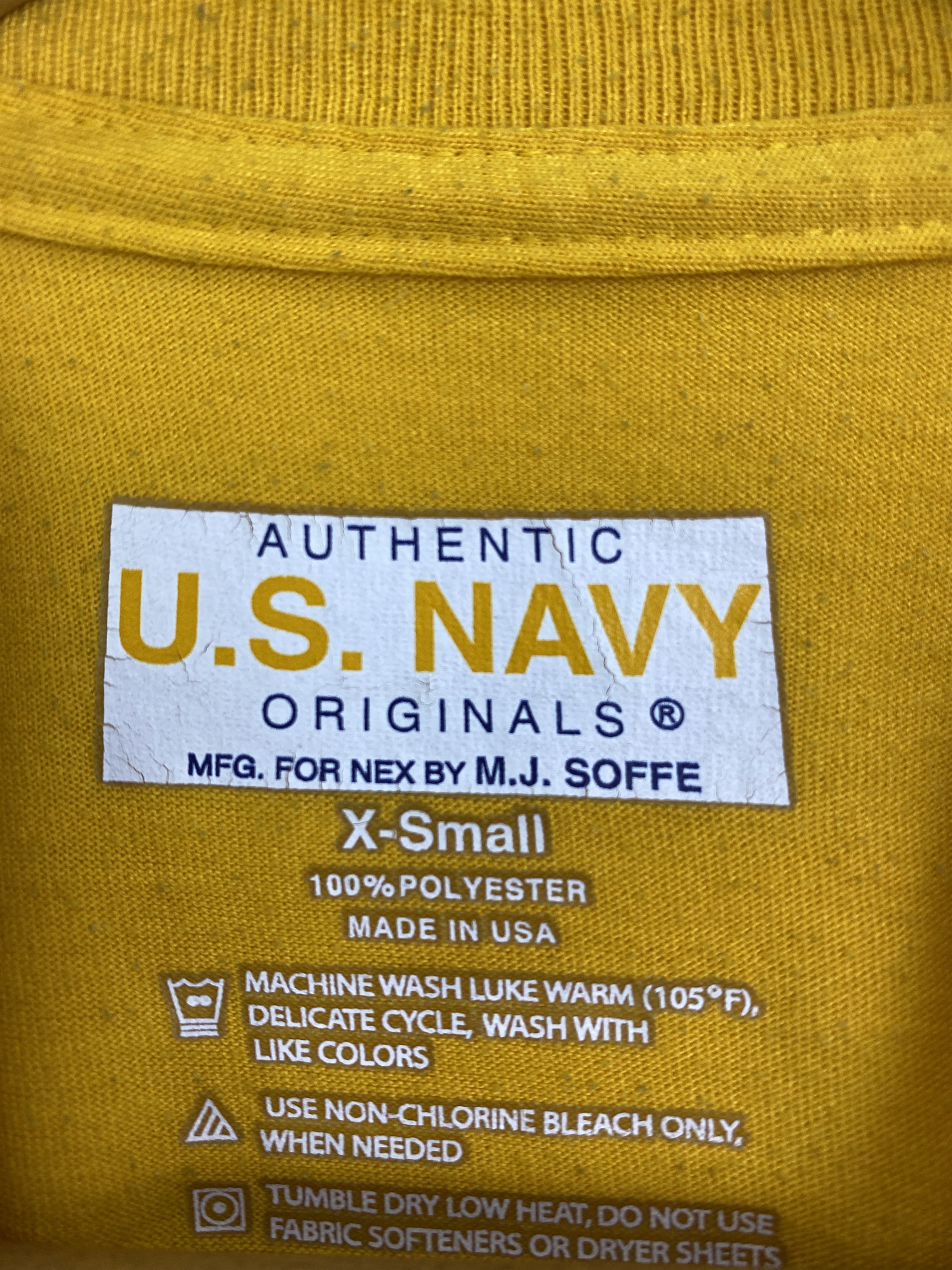 Vintage Vintage U.S Navy Spellout Short Sleeve Tshirt TA0663 Size US XS / EU 42 / 0 - 7 Thumbnail