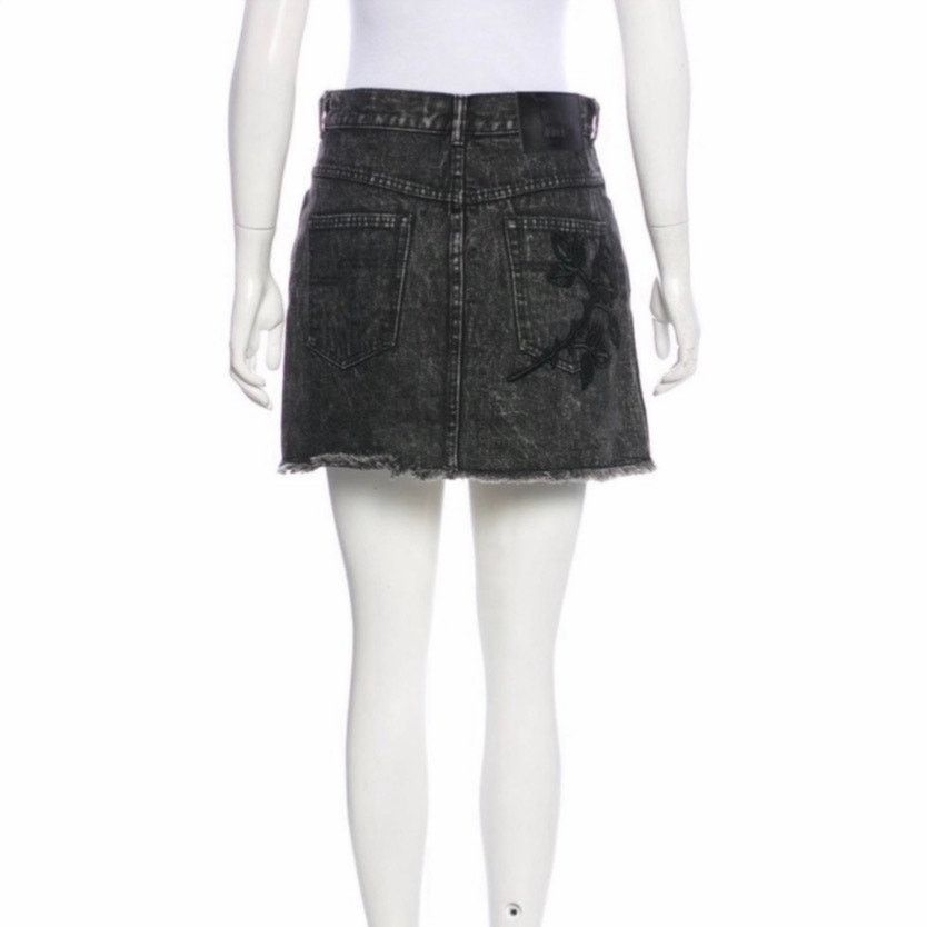 Marc Jacobs Marc Jacobs x Disney Embellished Mini Skirt - RARE Size 27 Size 27" / US 4 / IT 40 - 13 Thumbnail