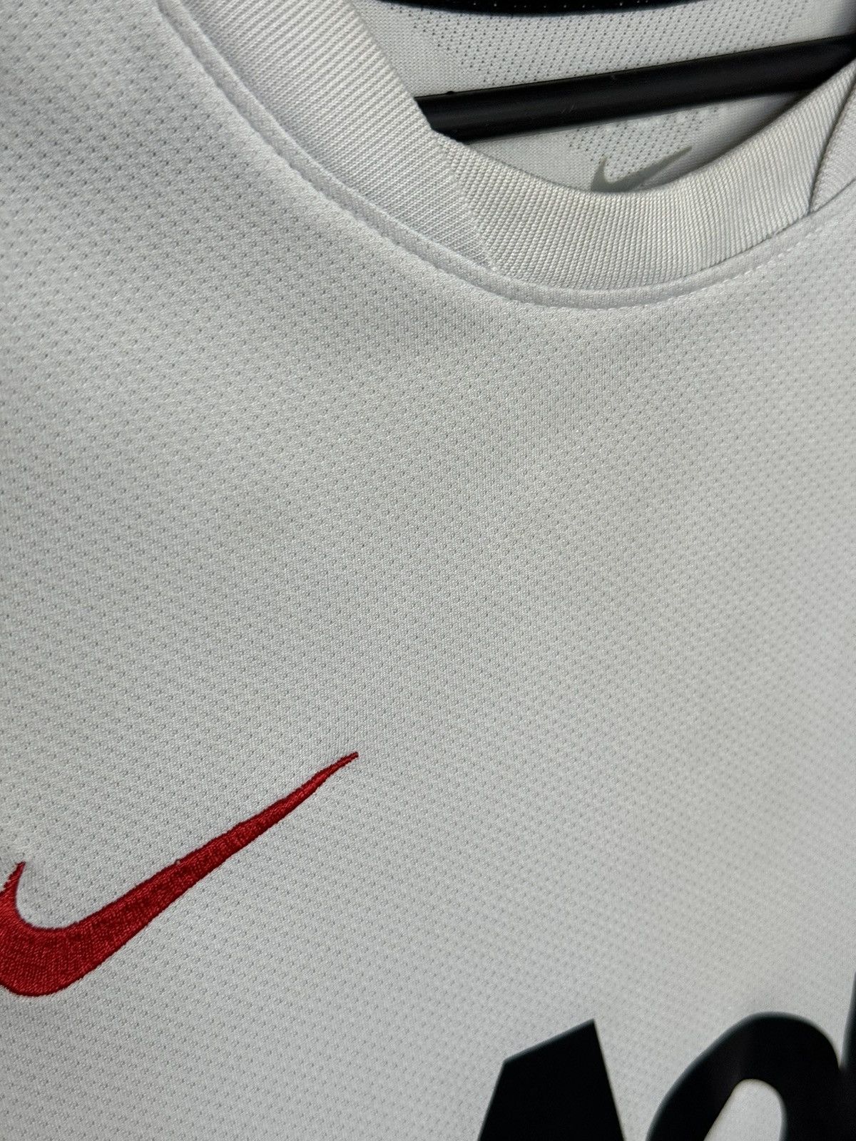 Nike KIDS Manchester United 10/11 Away Football Jersey T-Shirt Size US XS / EU 42 / 0 - 10 Thumbnail