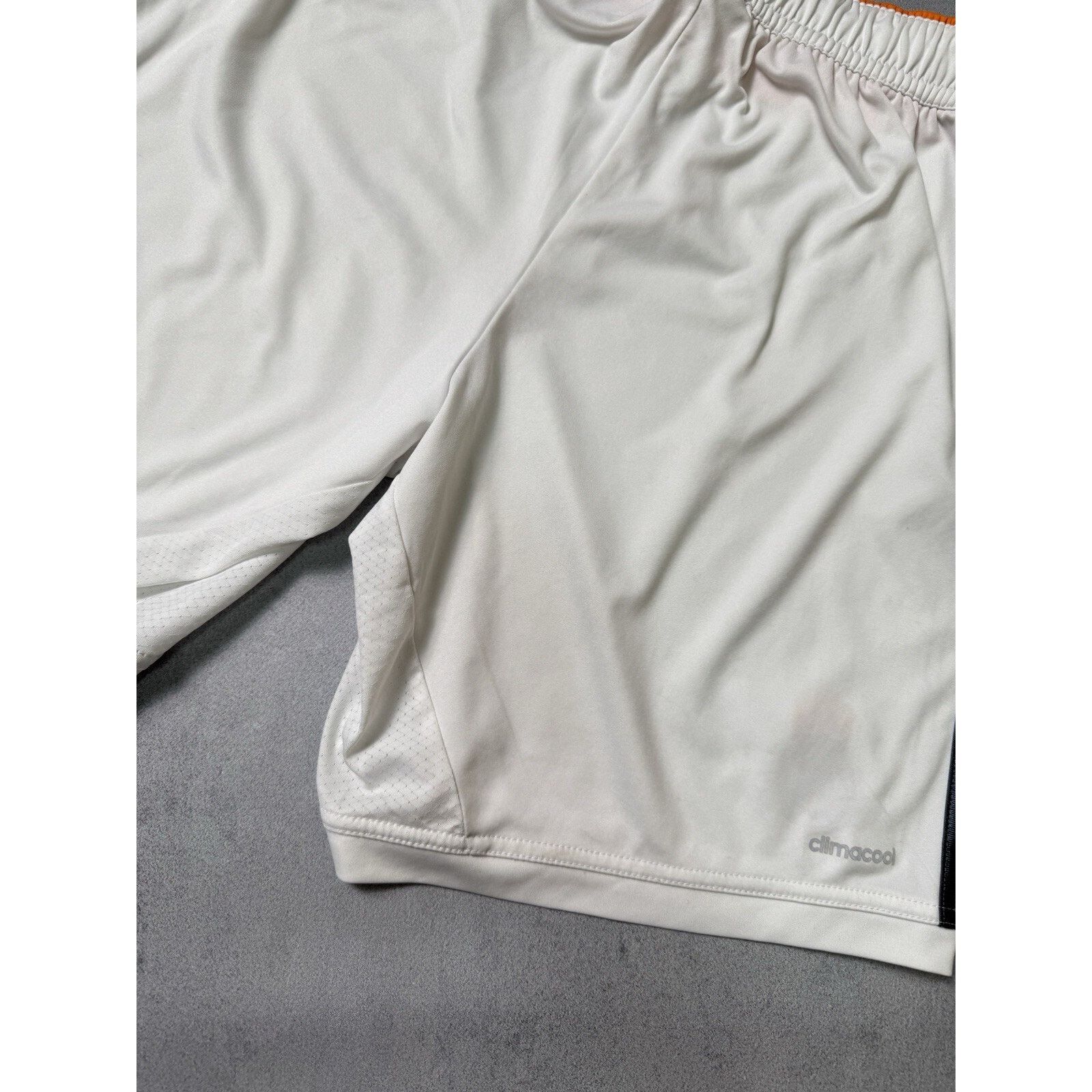 Adidas Adidas Real Madrid Soccer Shorts Football Size L White 2013 Size US 34 / EU 50 - 16 Thumbnail
