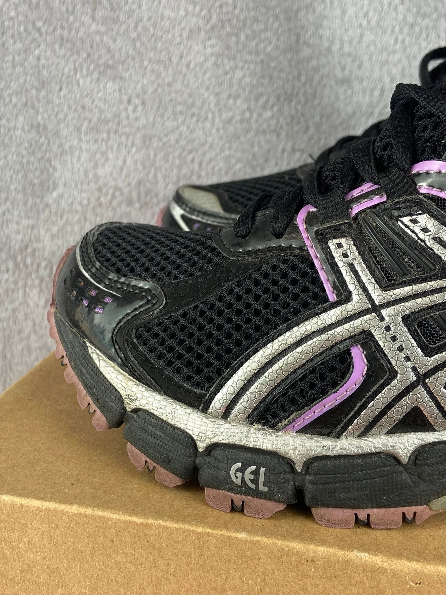 Asics Asics sneakers black pink gel retro running Size US 5 / EU 37 - 4 Thumbnail
