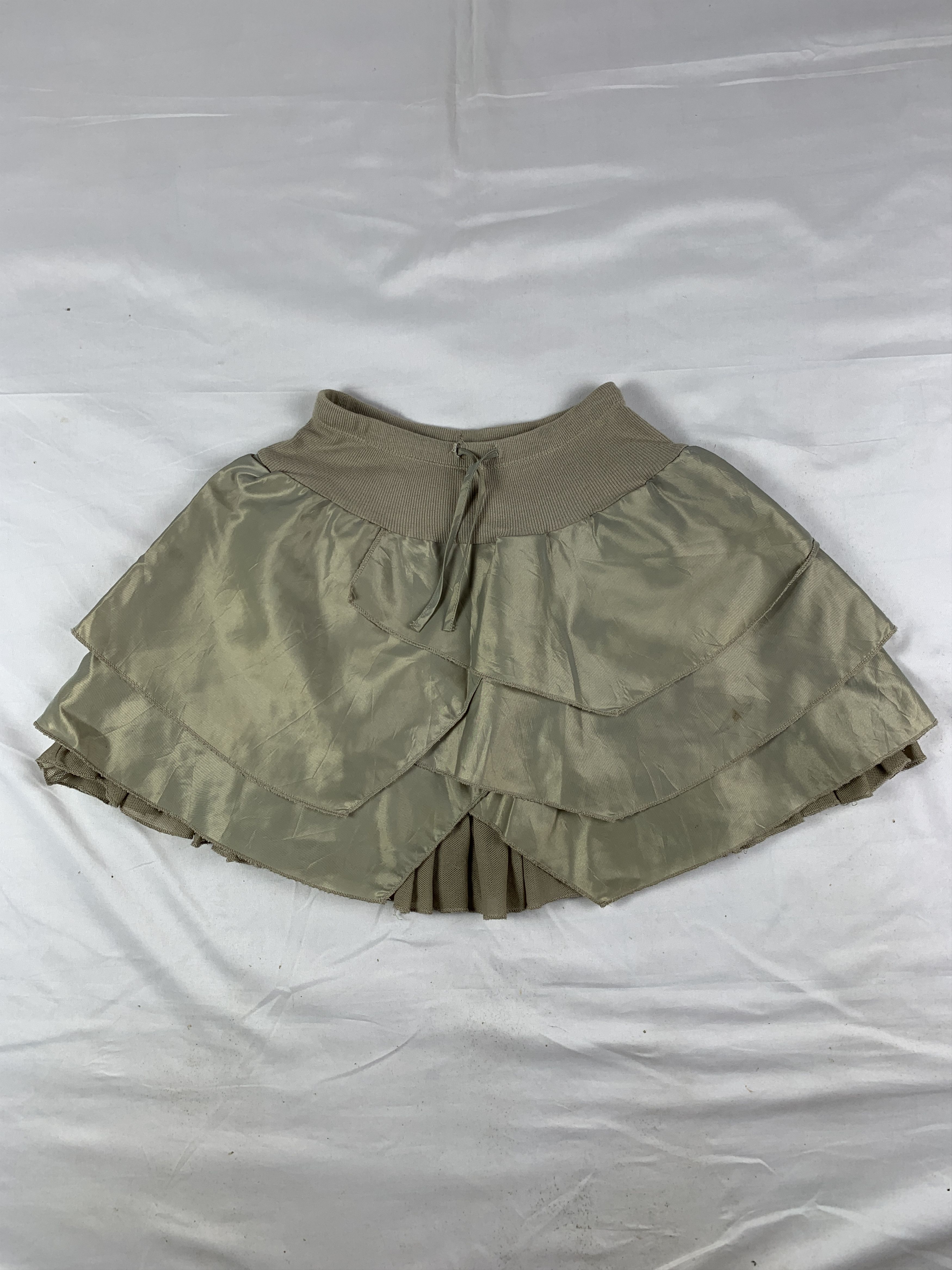 Japanese Brand 2000s Elaine et Lena Cream Ruffle Mini Skirt (S) Size 24" / US 00 / IT 34 - 1 Thumbnail