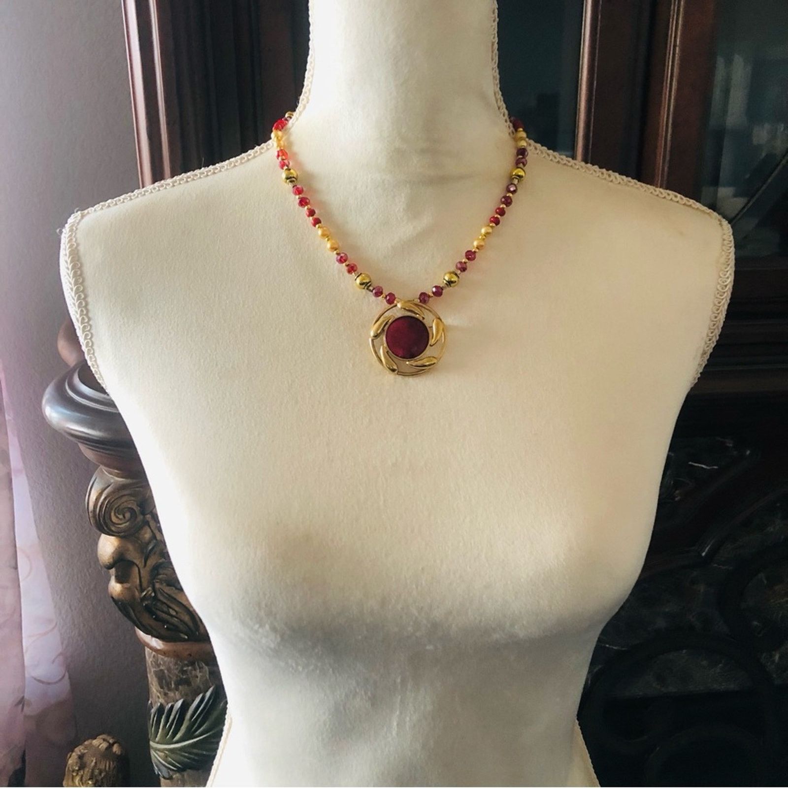 Handmade Handcrafted repurpose red swirl pendant Pearl necklace Size ONE SIZE - 4 Thumbnail