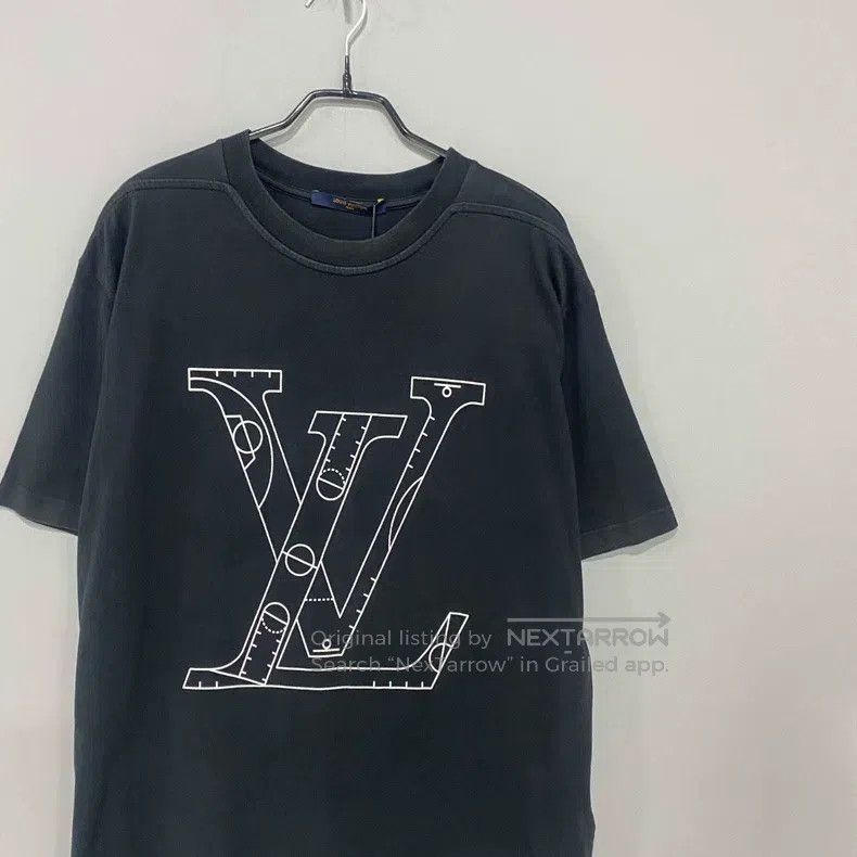 Louis Vuitton Louis Vuitton NBA printed logo short sleeves Size US L / EU 52-54 / 3 - 2 Thumbnail