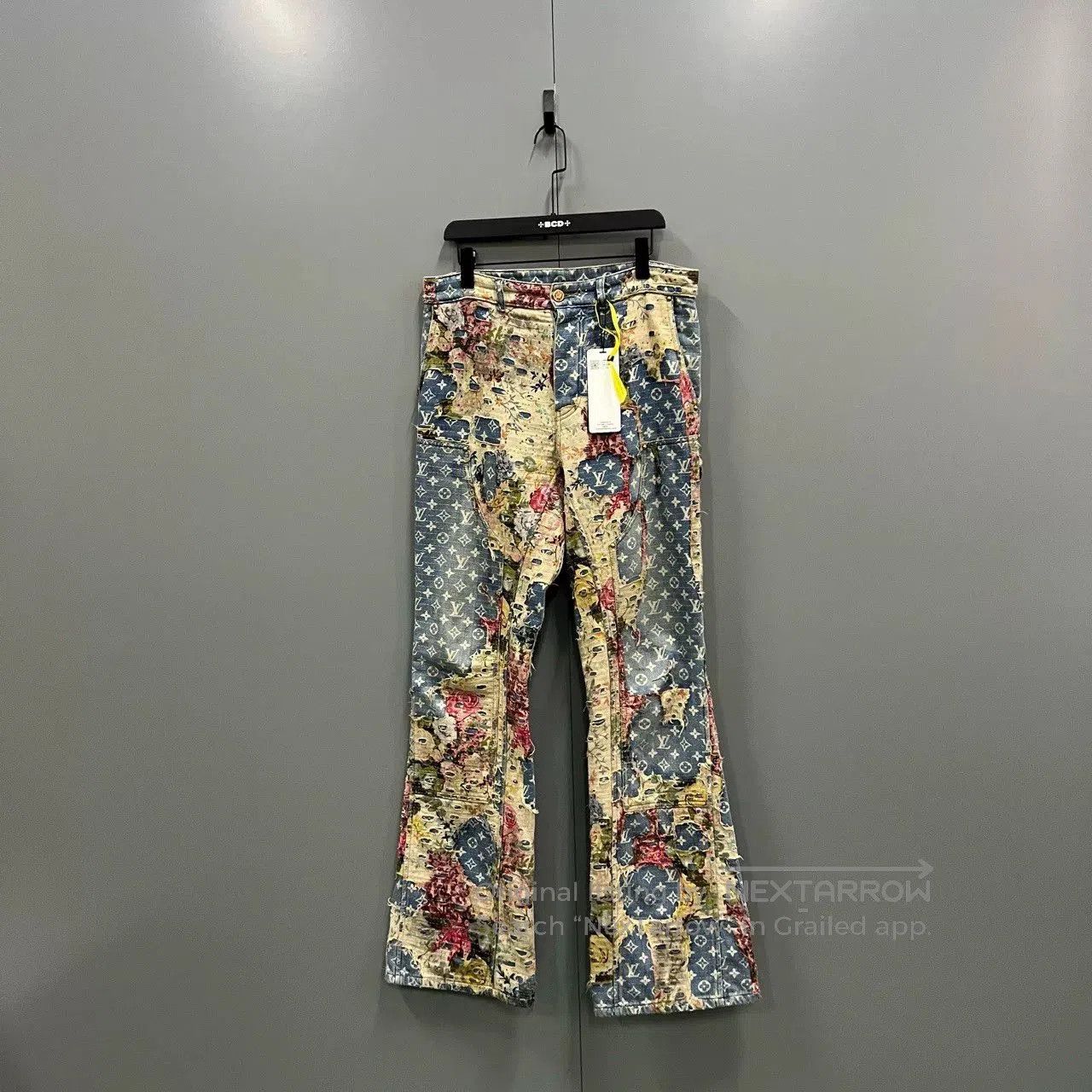 Louis Vuitton Louis Vuitton Distressed Floral Embroidered Jeans. Size 31" - 1 Thumbnail