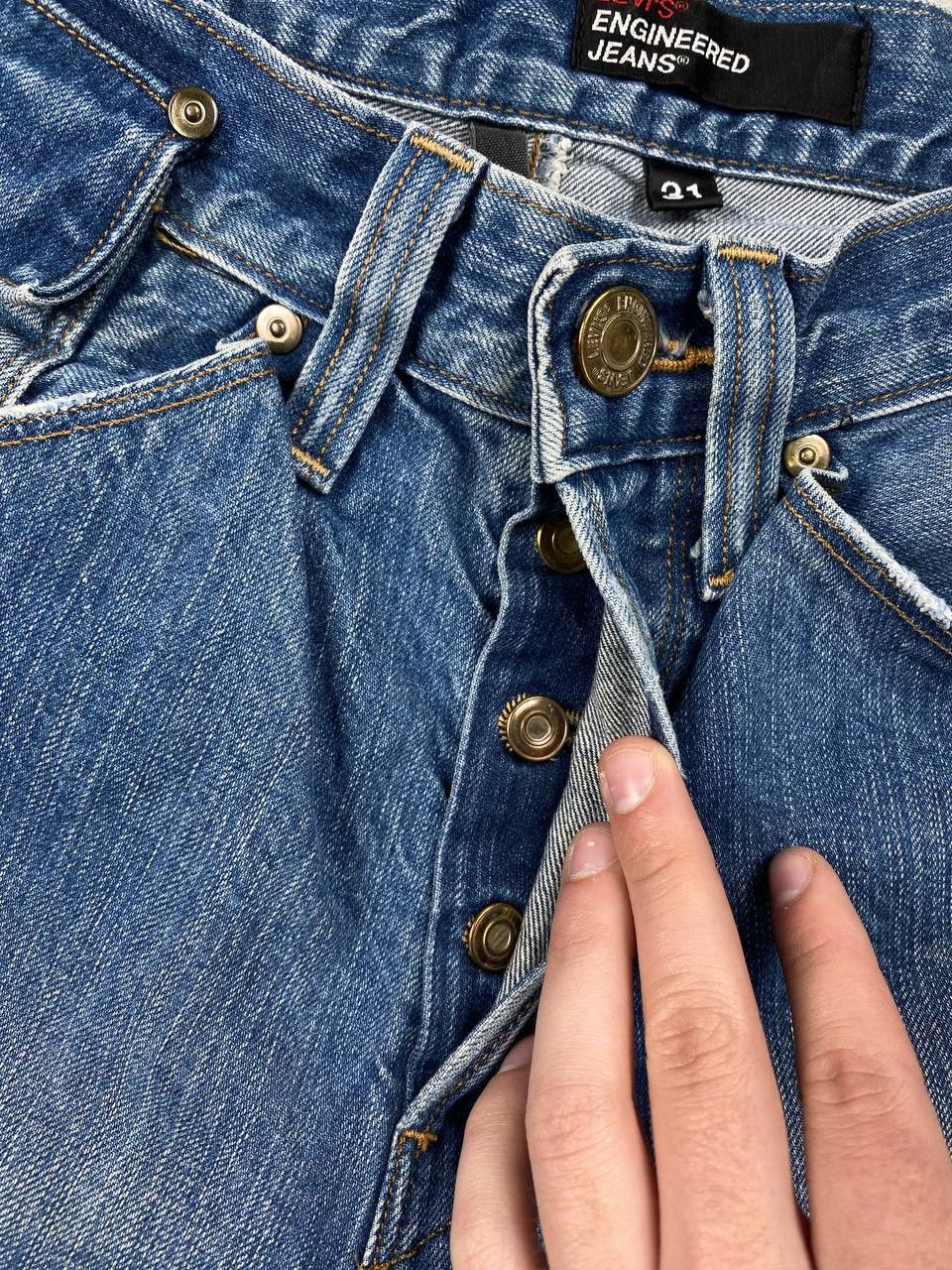 Levi's Vintage Levi’s Engineered Twisted Seams Cinch Denim Jeans Size US 31 - 12 Thumbnail