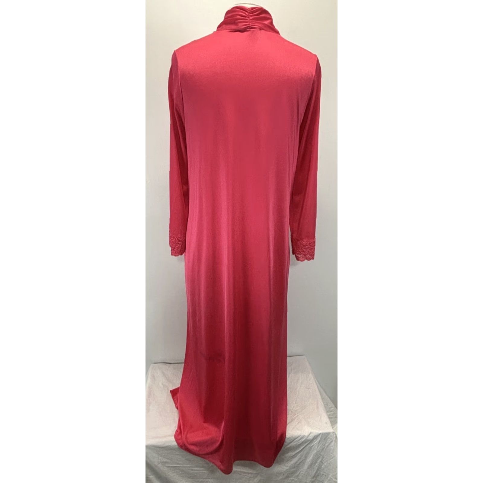 Vintage VINTAGE ShadowLine 1980s Long Nightgown Womens Size Small Pink Nylon Lounge USA Size ONE SIZE - 3 Thumbnail