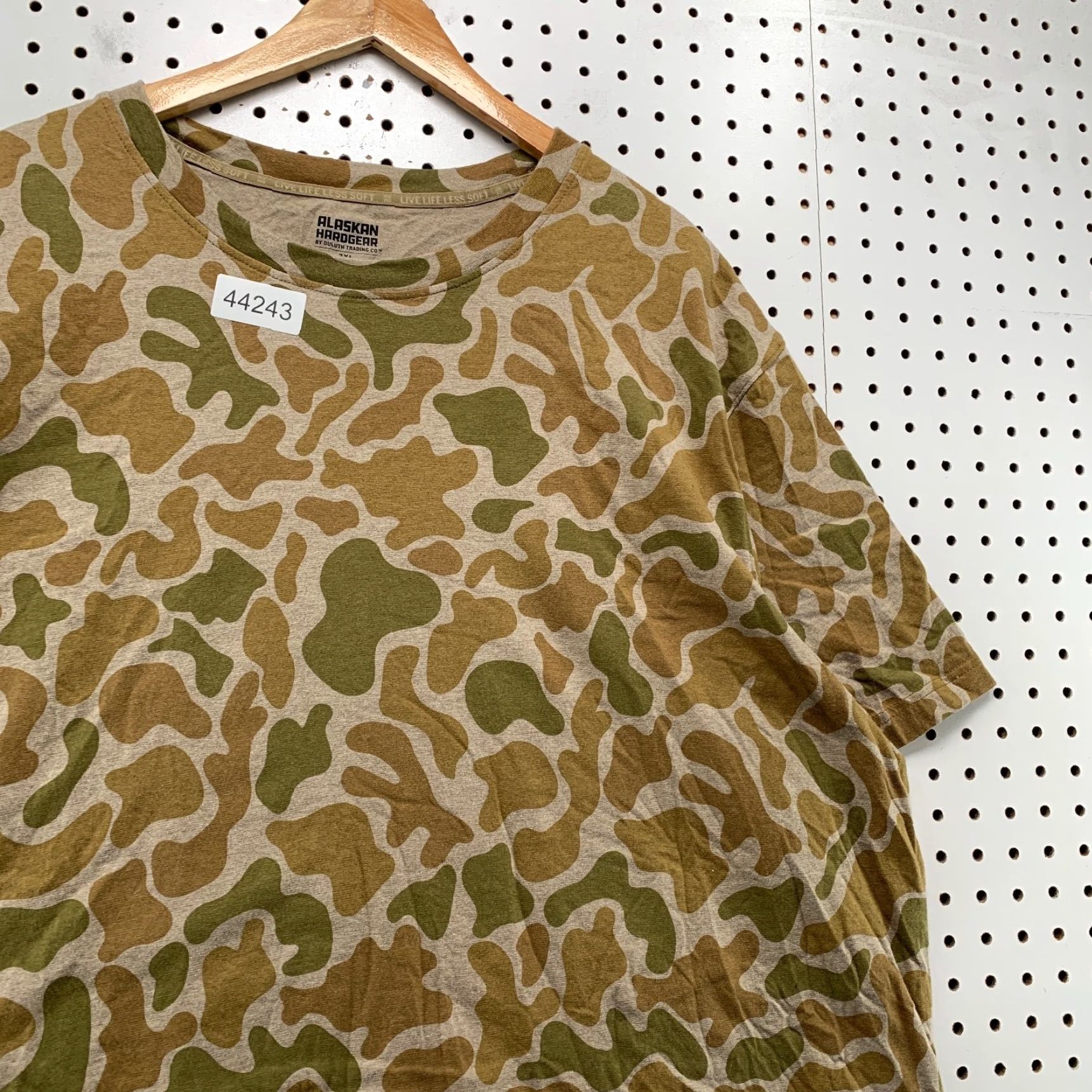 Vintage Alaskan Hardgear Duluth Camouflage T Shirt Mens 3XL Crew Neck Green Outdoor 90s Style Mens Size US XXL / EU 58 / 5 - 3 Thumbnail