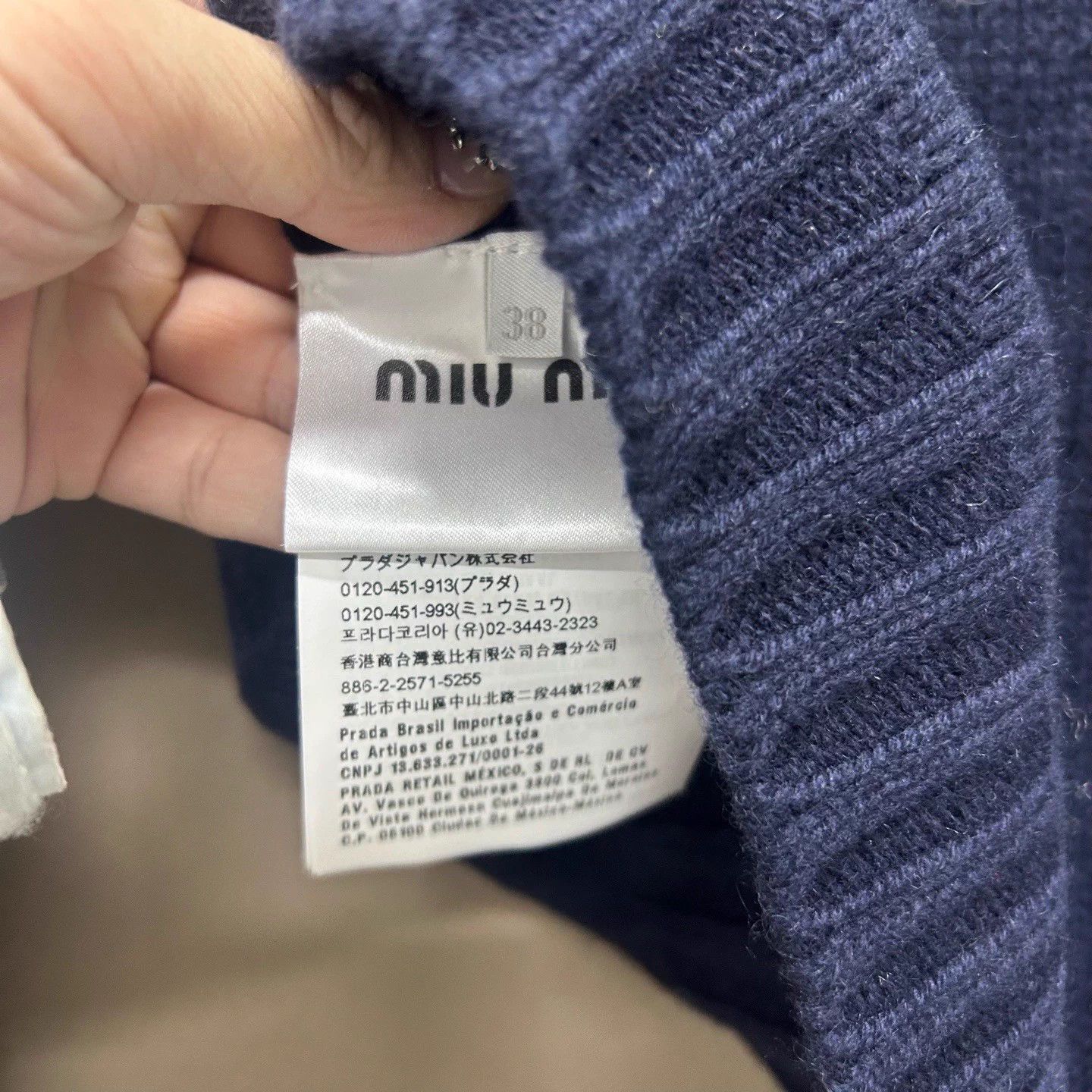 Miu Miu Miu Miu Cashmere Crystal New Cardigan IT38 Size XS / US 0-2 / IT 36-38 - 4 Thumbnail