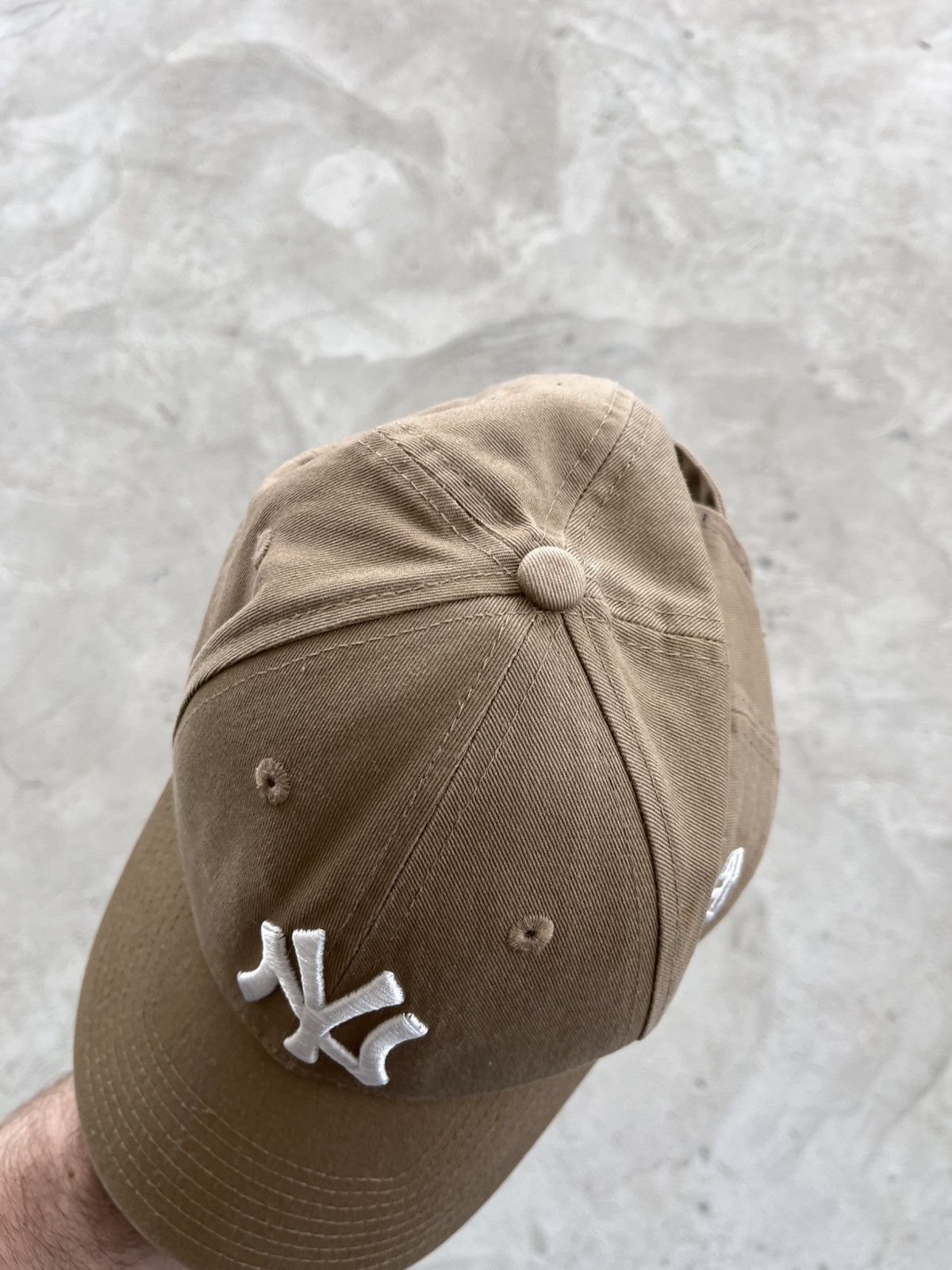 New Era Vintage New Era Beige Cap Embroidered Logo Y2K Avantgarde Size ONE SIZE - 11 Thumbnail