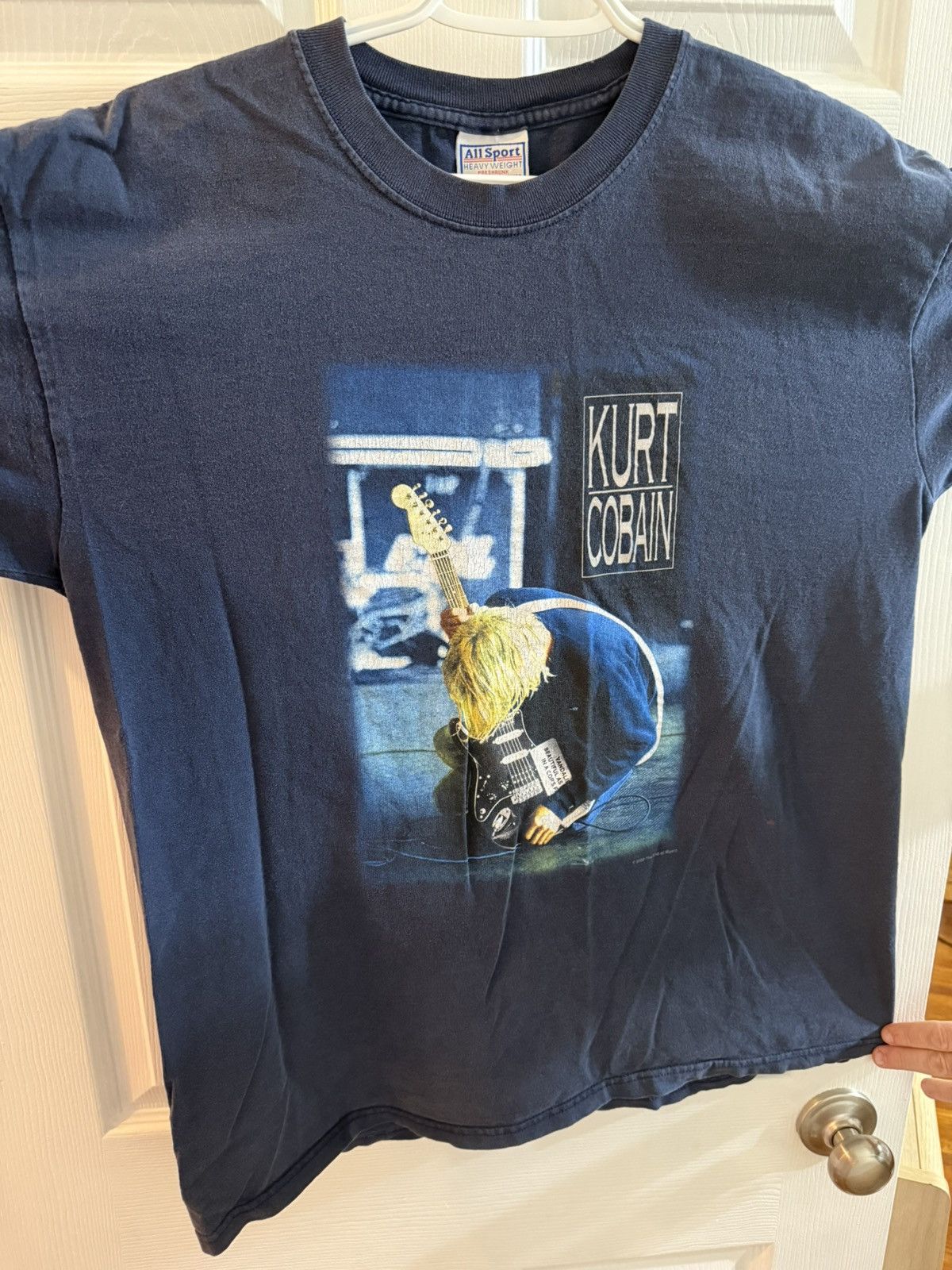 Band Tees Kurt Cobain Guitar Tee Size US XL / EU 56 / 4 - 1 Thumbnail