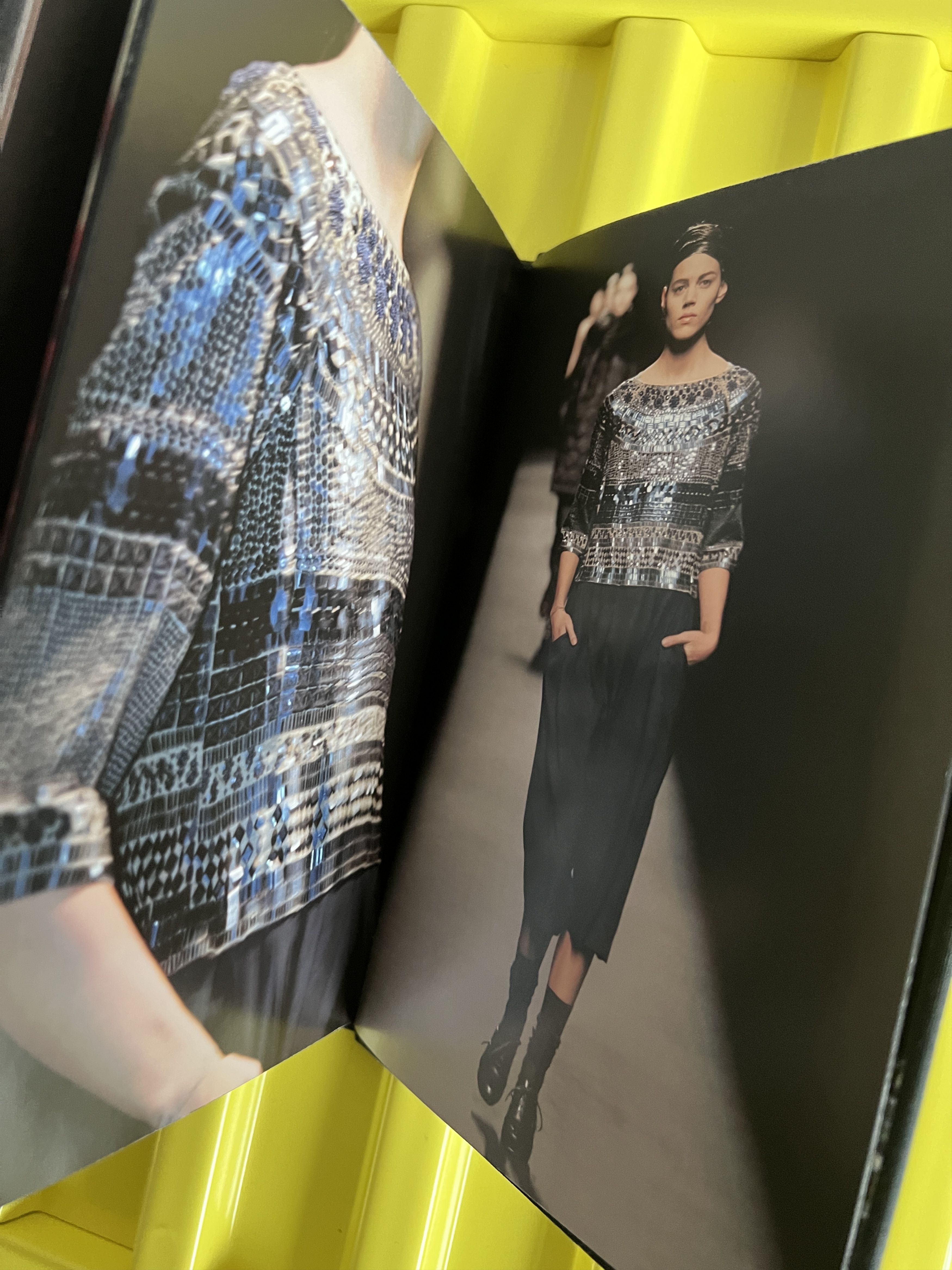 Dries Van Noten Dries Van Noten Lookbook FW/07-08 Size ONE SIZE - 9 Thumbnail