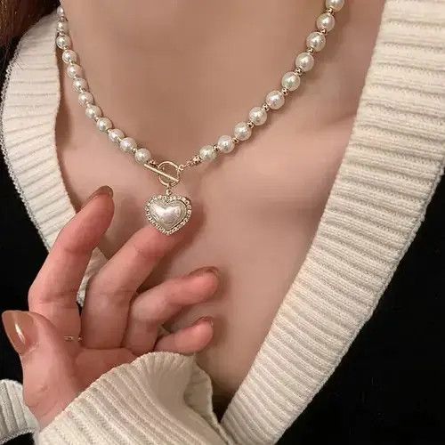 Japanese Brand × Vintage Elegant Pearl Necklace For Women Heart Pendant Size ONE SIZE - 1 Thumbnail