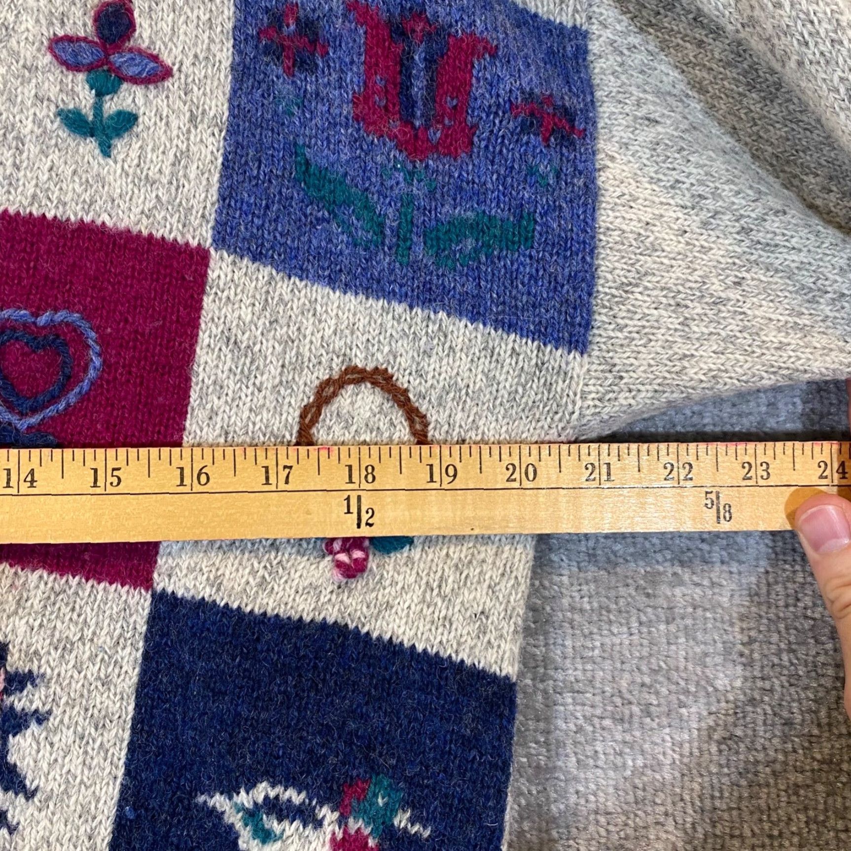 Vintage VINTAGE Woolrich Cardigan Sweater Womens Small Gray Floral Bird Deep V-Neck 90s USA Class IC Knit Lightweight Breathable Size S / US 4 / IT 40 - 6 Thumbnail