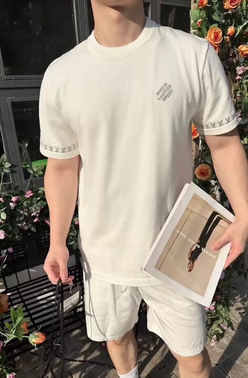 Louis Vuitton Louis Vuitton 24 white monogrammed cotton crew neck short Size US XL / EU 56 / 4 - 9 Thumbnail