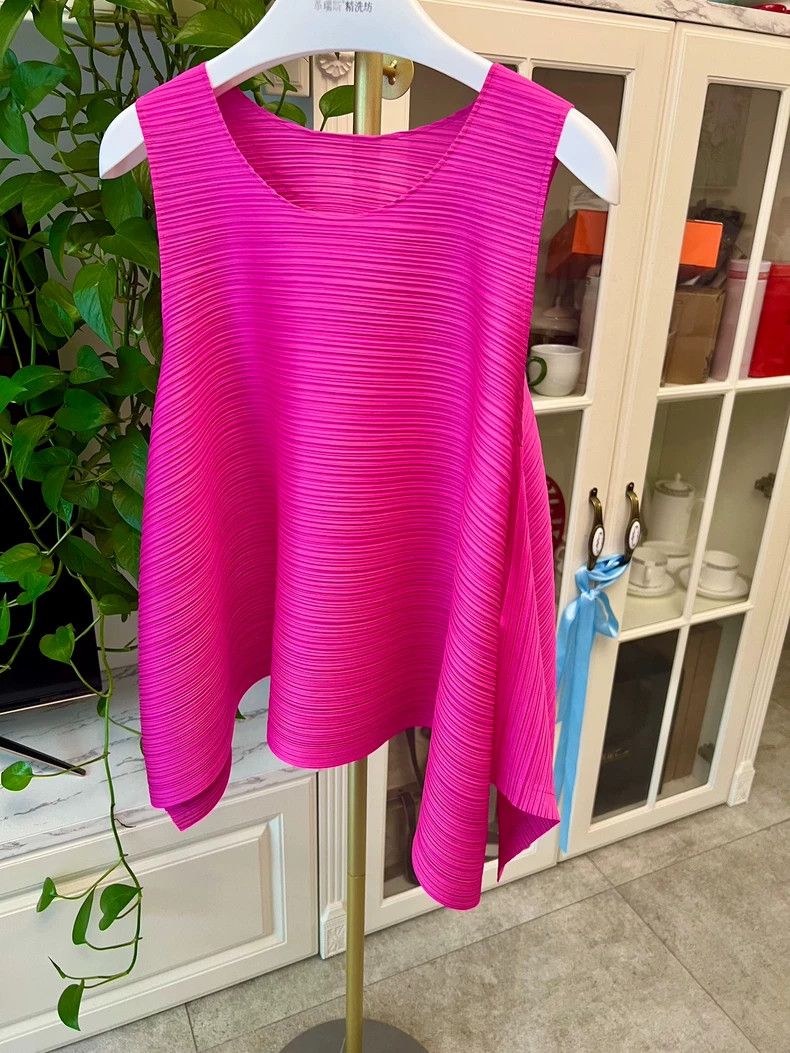 Issey Miyake Issey Miyake size:3 Pink pleated vest Size XS / US 0-2 / IT 36-38 - 2 Thumbnail