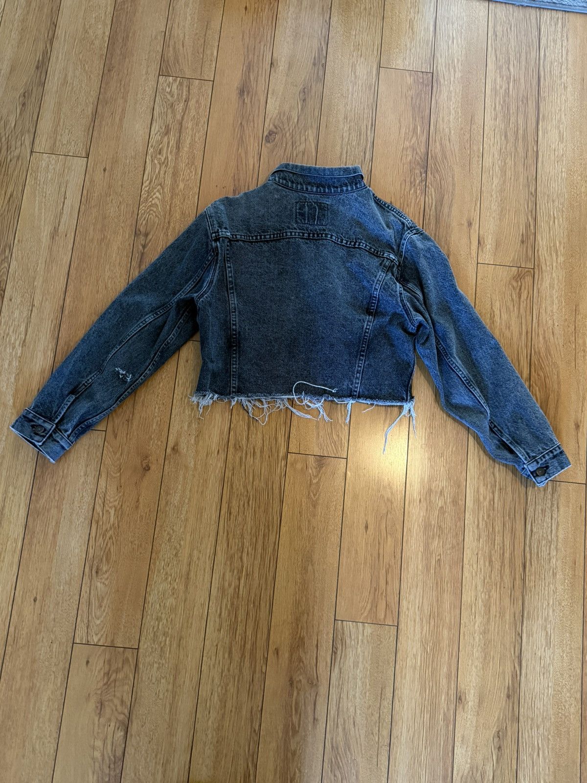 Calvin Klein Calvin Klein Cropped Denim Jacket Size M / US 6-8 / IT 42-44 - 2 Thumbnail