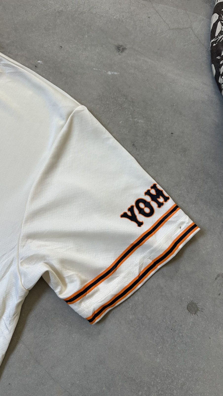 Under Armour UNDER ARMOUR YOMIURI GIANTS BASEBALL JERSEY Size US L / EU 52-54 / 3 - 3 Thumbnail