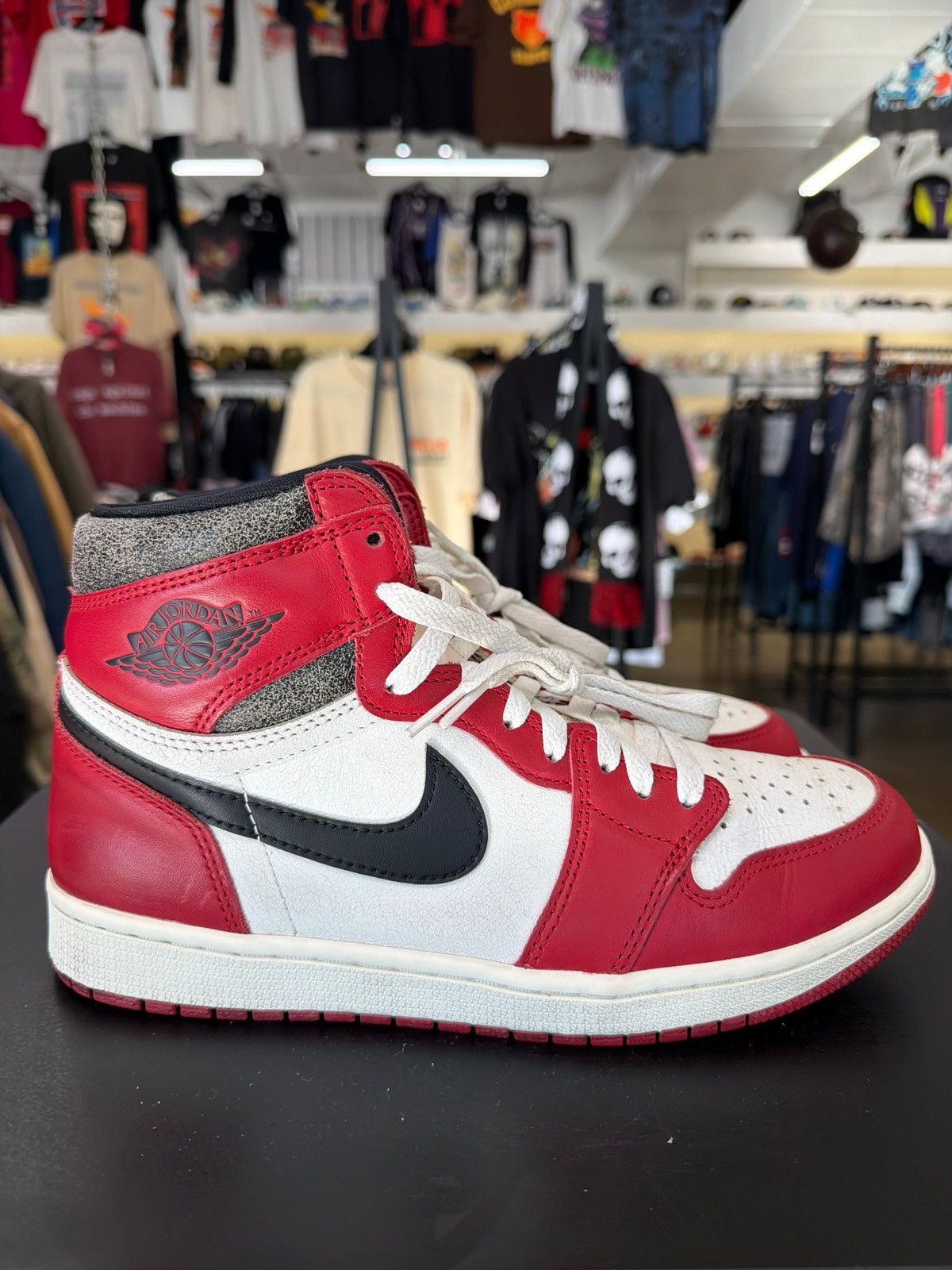 Jordan Brand Air Jordan 1 Chicago Lost & Found Size 9 (2022) Size US 9 / EU 42 - 6 Thumbnail