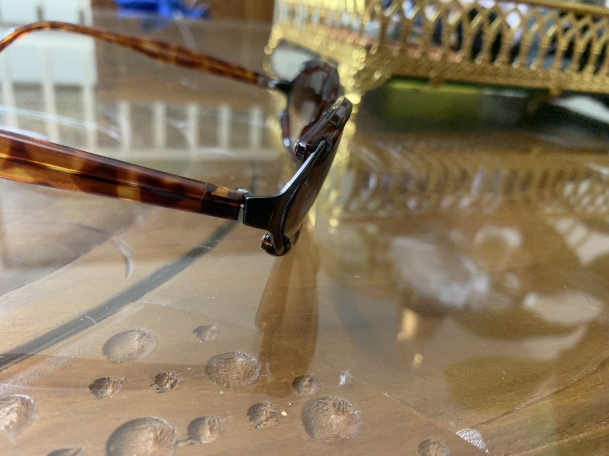 Vintage Vintage sunglasses Italy design Size ONE SIZE - 4 Thumbnail