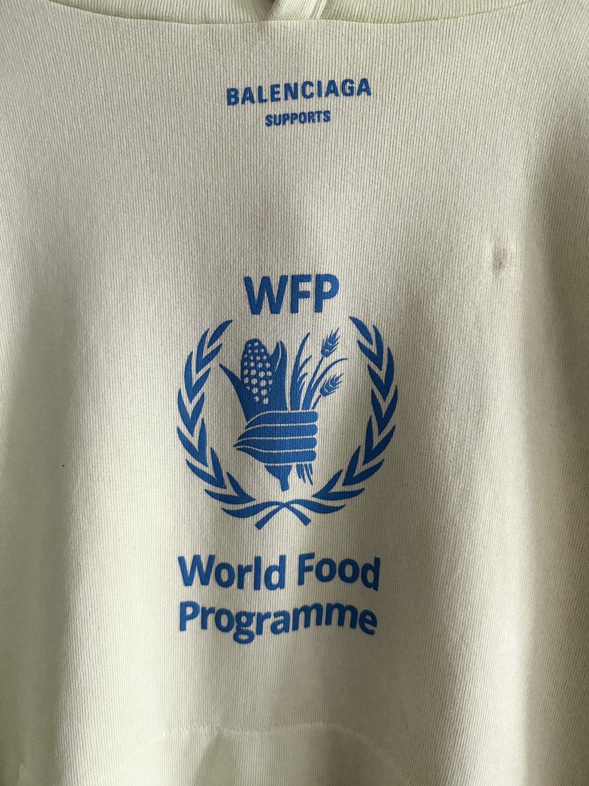 Balenciaga RARE! Balenciaga World Food Programme Oversized Hoodie Size US S / EU 44-46 / 1 - 3 Thumbnail