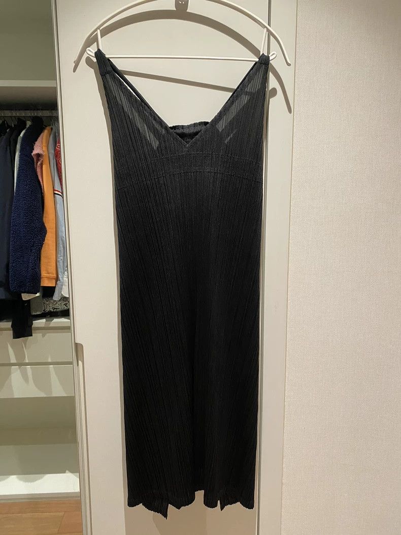 Issey Miyake Issey Miyake size:3 Black pleated dress Size S / US 4 / IT 40 - 1 Thumbnail