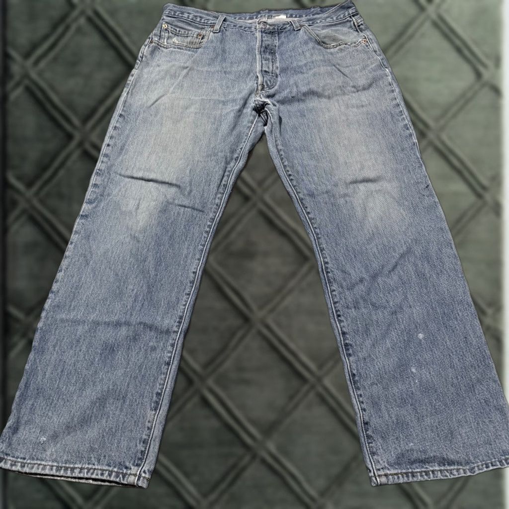Levi's Levi's 501 Jeans Men's Blue Denim Mid Rise Classic Pockets - 38x30 Straight Vintage? Size US 38 / EU 54 - 1 Thumbnail