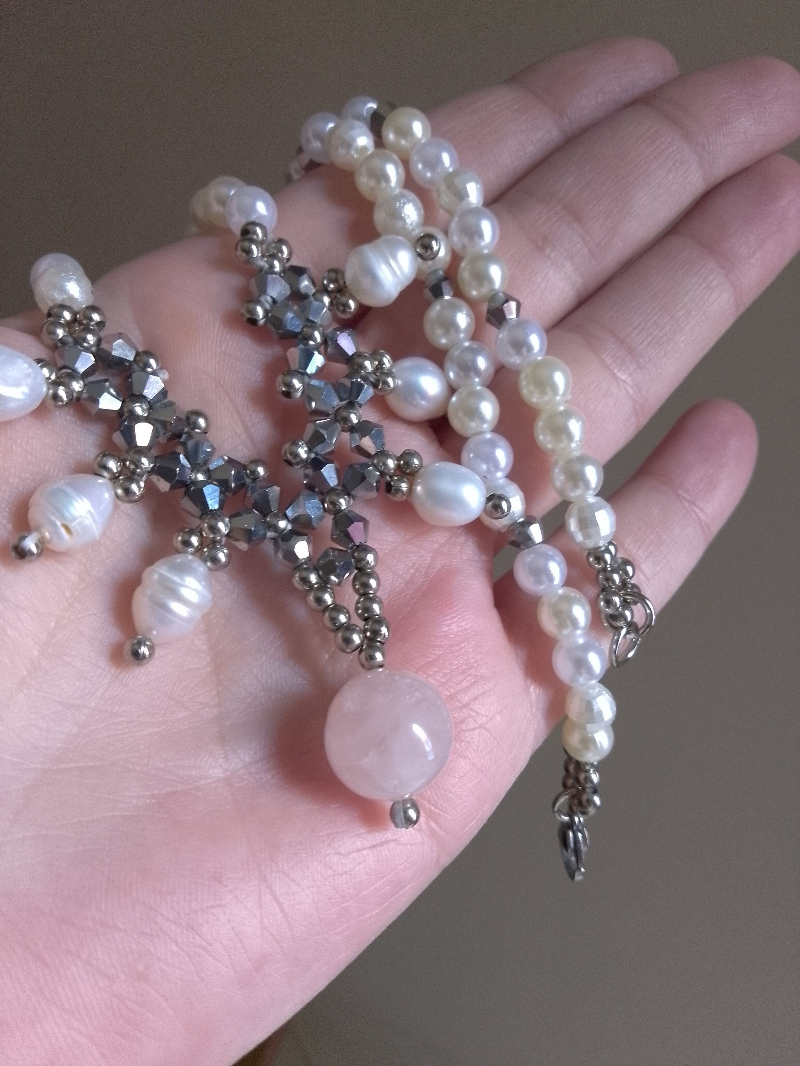 Handmade Necklace with freshwater pearls and rose quartz Size ONE SIZE - 3 Thumbnail