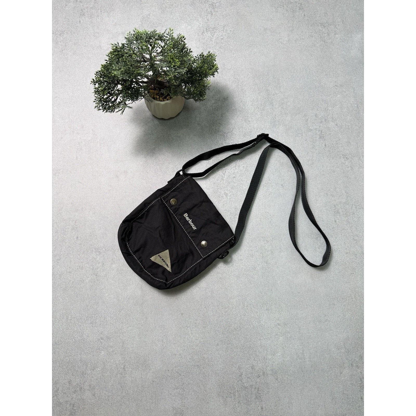 And Wander Crossbody Bag Messenger Bag Men Small in Black