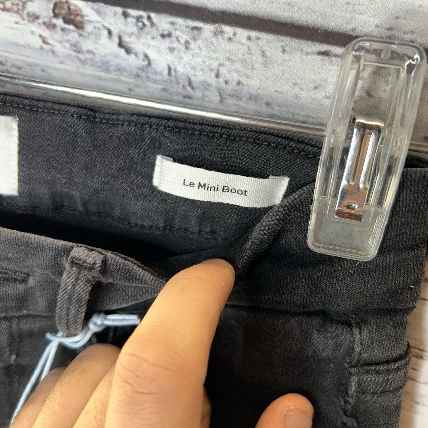 Frame FRAME Le Mini Boot Mid-Rise Slim Fit Bootcut Jeans 27 Black Cotton Blend 34 Inseam Womens Jeans FRAME DenIM Le Mini Boot Size 27" / US 4 / IT 40 - 5 Thumbnail
