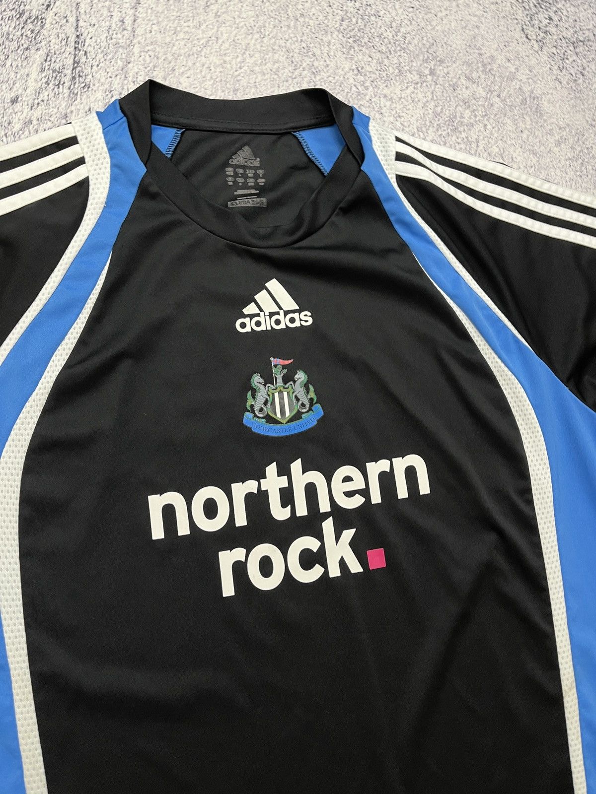 Adidas × Vintage Adidas Newcastle United 2009 Home Soccer Training Jersey Size US L / EU 52-54 / 3 - 6 Thumbnail