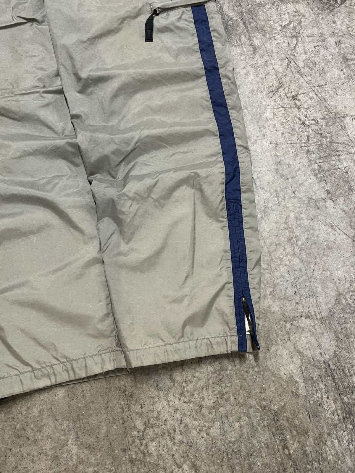 Nike Nike track pants y2k baggy fit streetwear hype rare drill Size US 32 / EU 48 - 4 Thumbnail