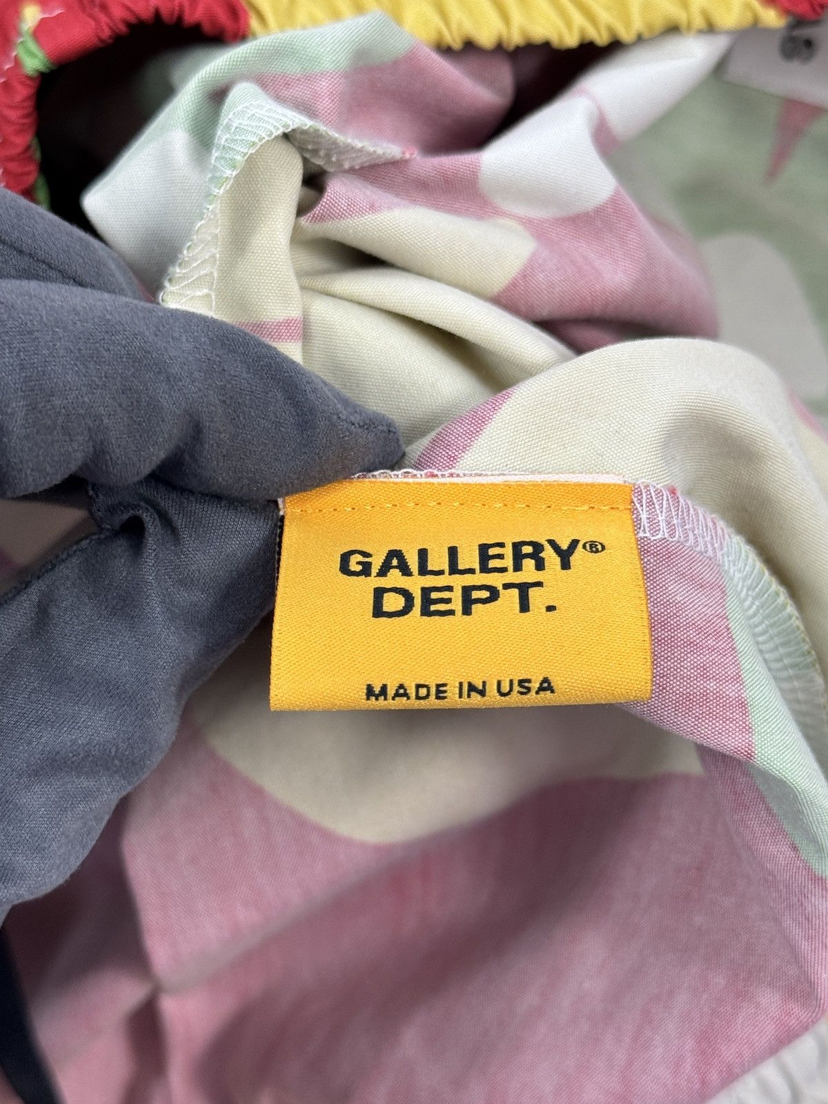 Gallery Dept. FLOWER PRINT SHORTS Size US 34 / EU 50 - 9 Thumbnail