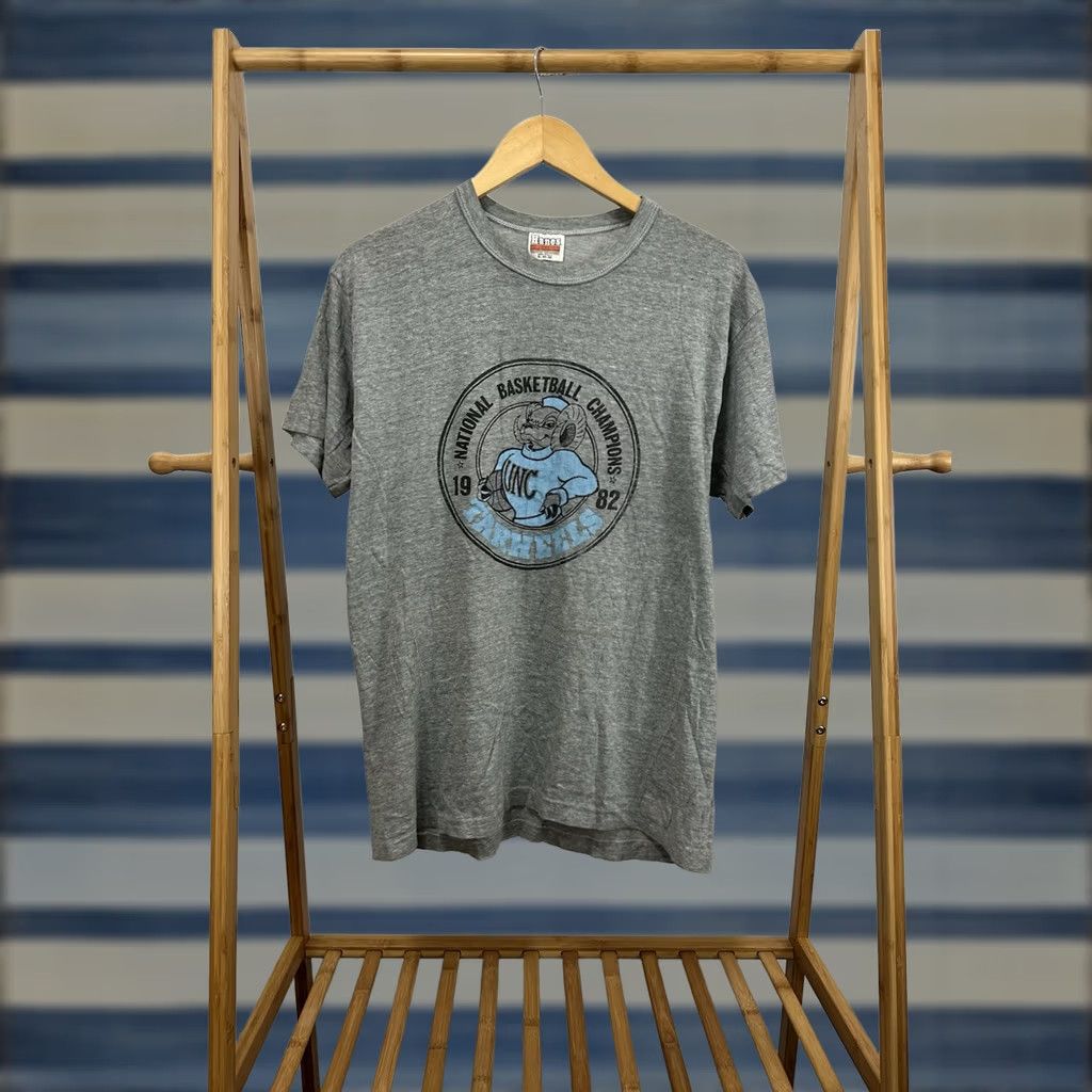 Hanes VTG 80s UNC Carolina Tar Heels 1982 Jordan NCAA Champions Paper Thin T-Shirt XL Hanes Gray Mens Short Sleeve Burnout 5050 Size US XL / EU 56 / 4 - 1 Thumbnail
