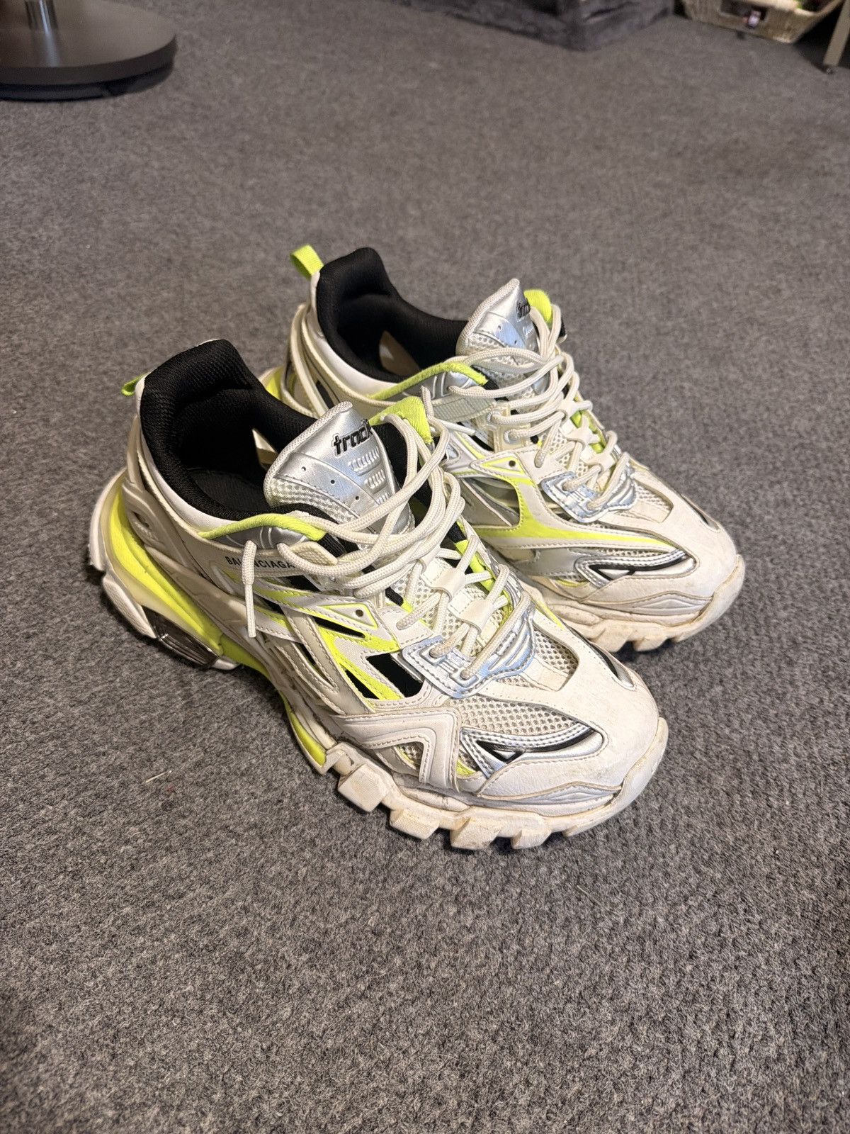 Balenciaga Balenciaga Track 2 Sneakers White Red EU 42 US 9  display picture 2