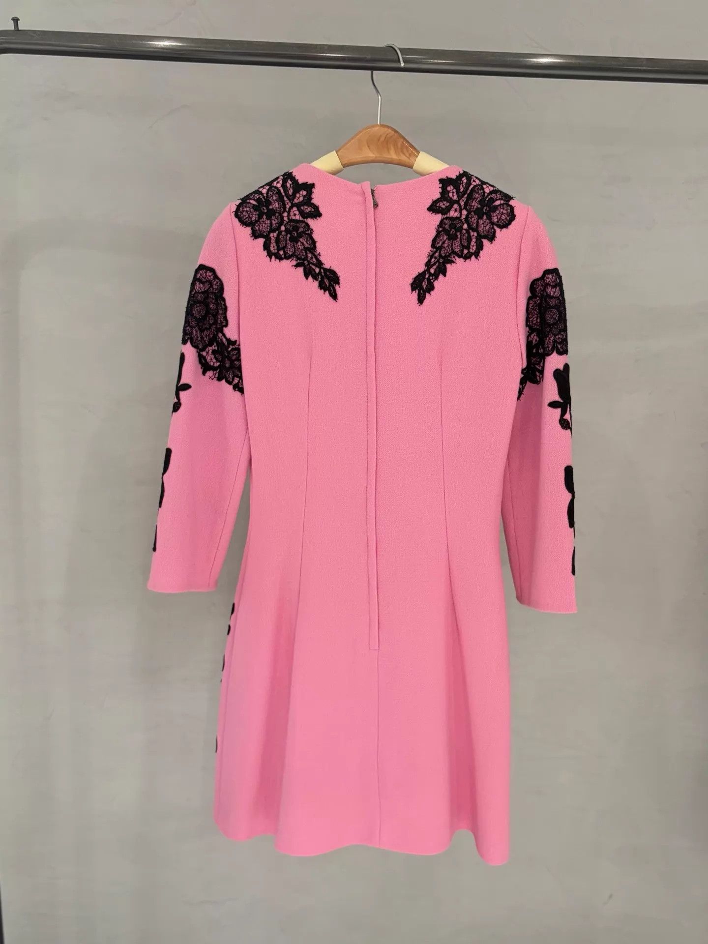 Dolce & Gabbana DG silk pink detailed lace dress 40 Vintage Size S / US 4 / IT 40 - 2 Thumbnail